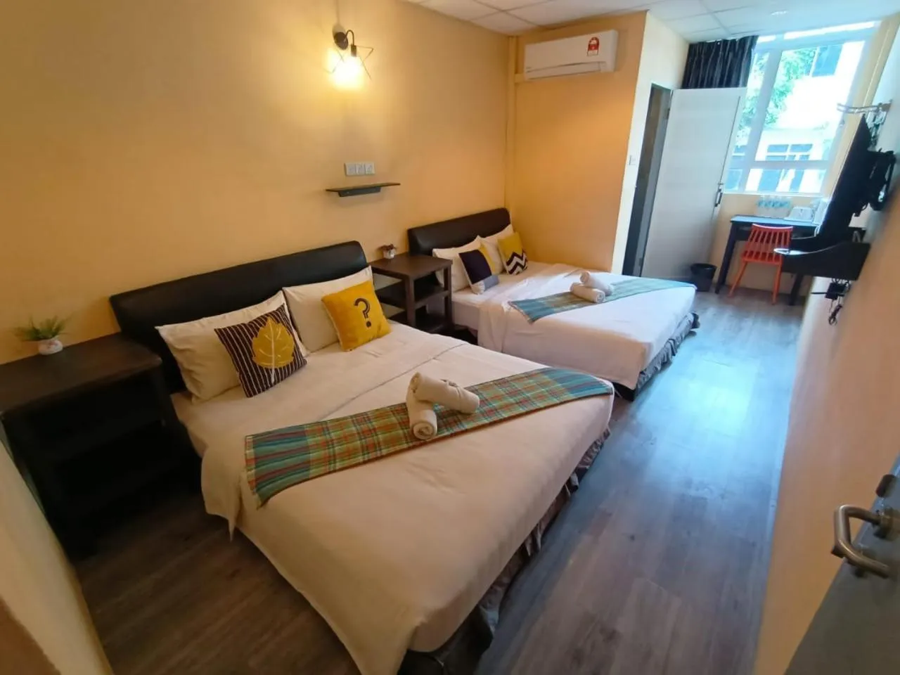 Bed in Loft Pals Urbanstay Lodge, Kapit