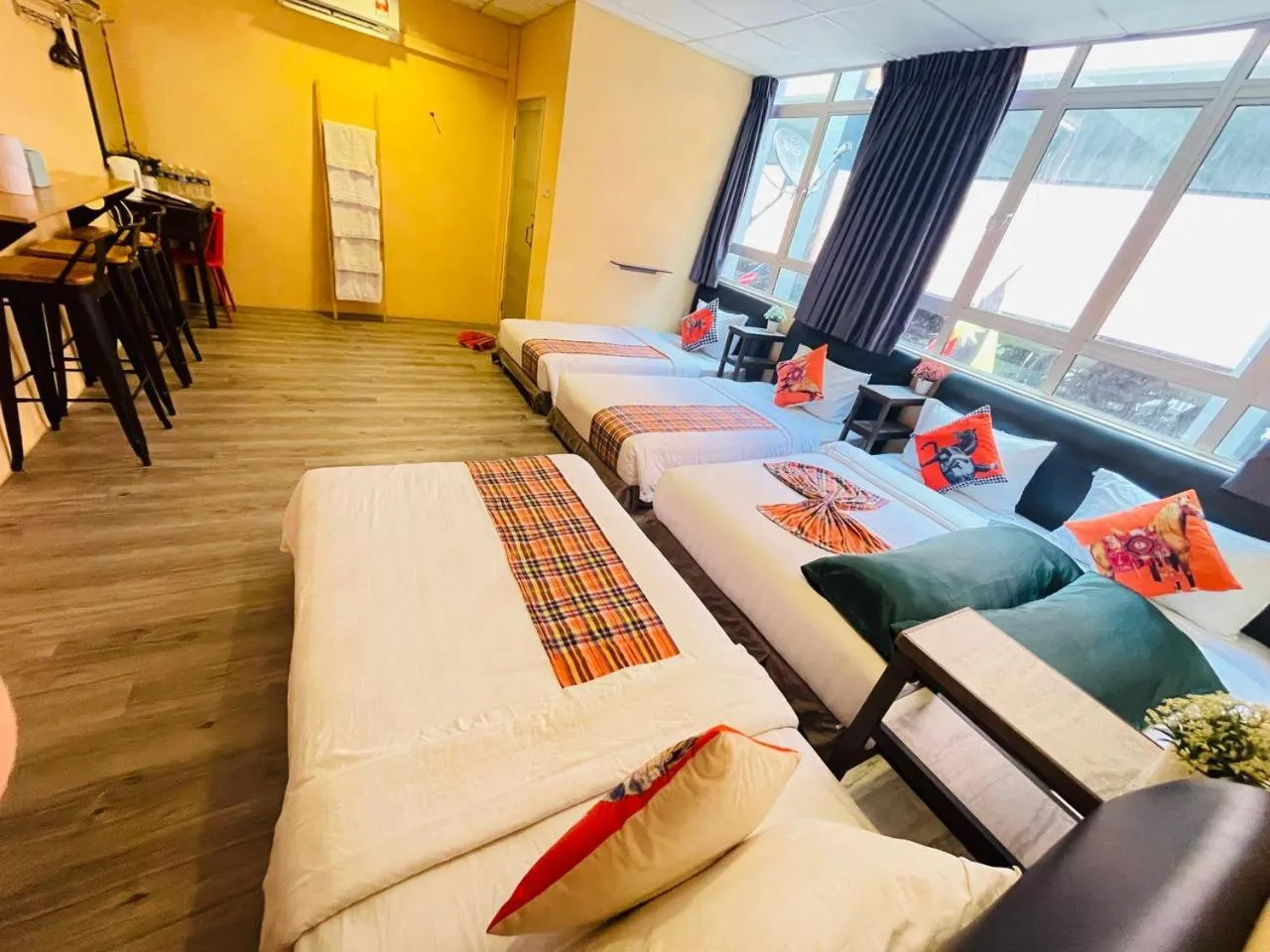 Loft Pals Urbanstay Lodge, Kapit