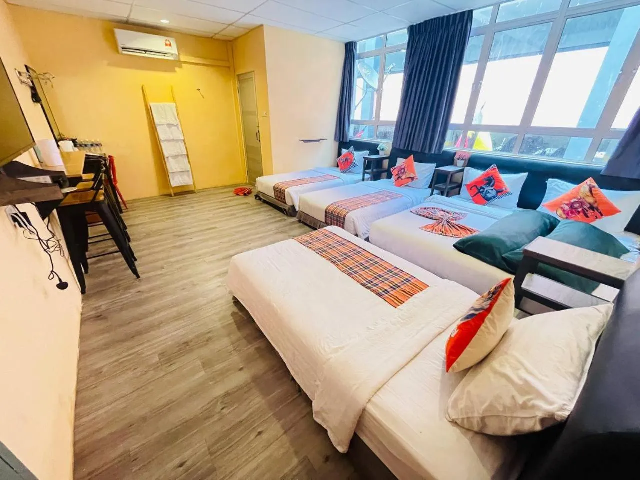 Bed in Loft Pals Urbanstay Lodge, Kapit