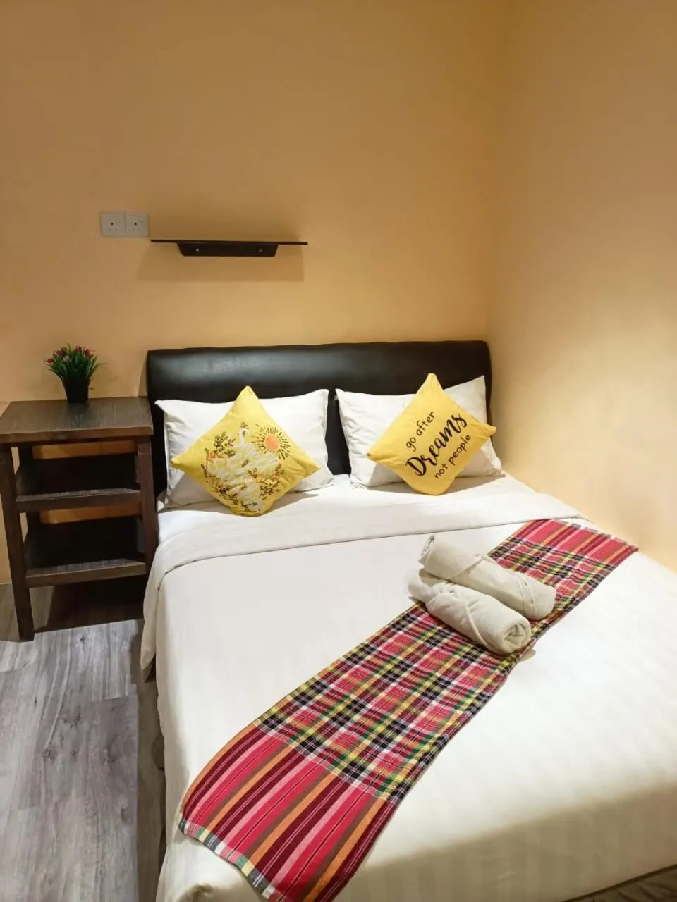 Bed in Loft Pals Urbanstay Lodge, Kapit