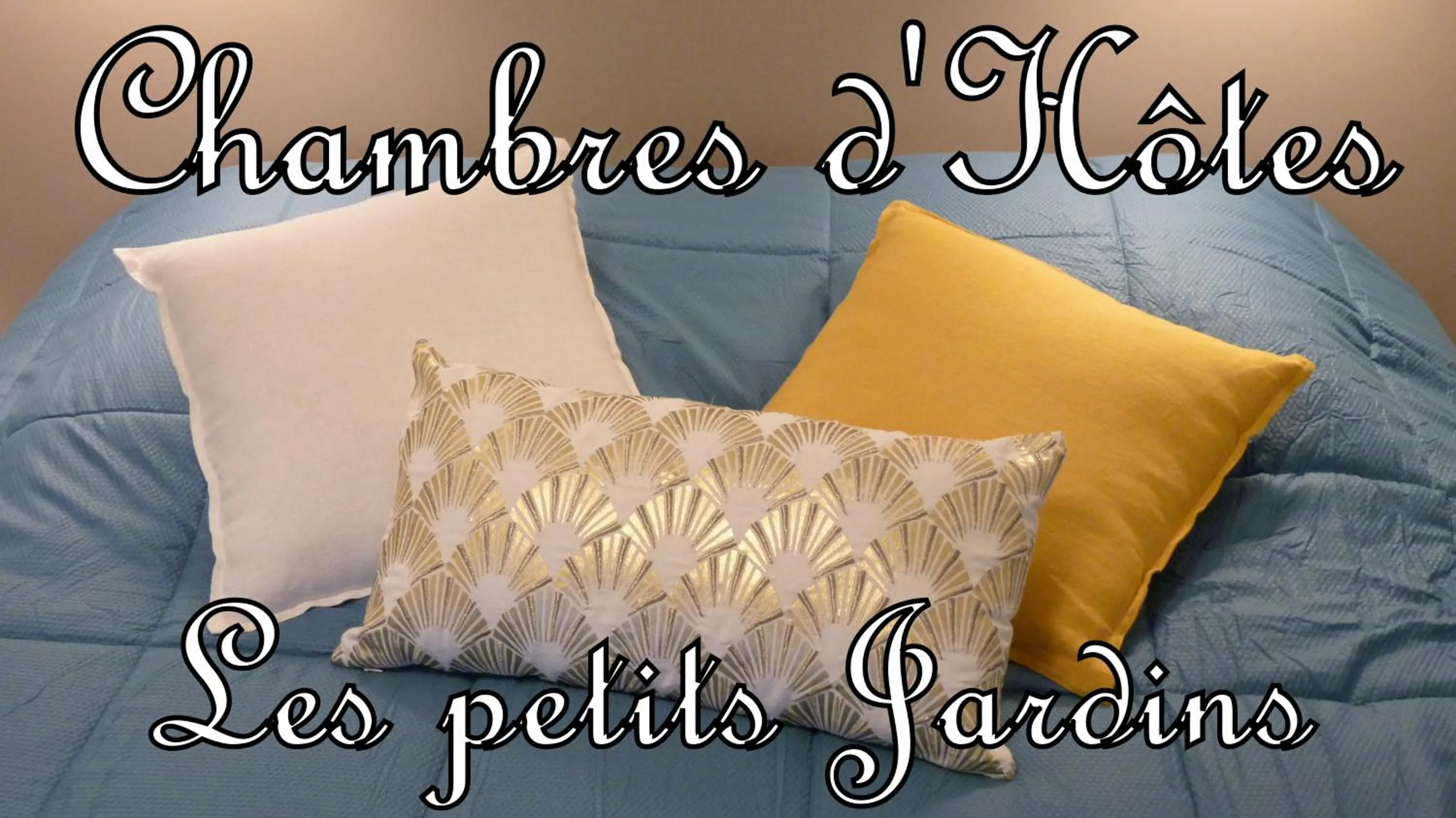 Double Room in LES PETITS JARDINS