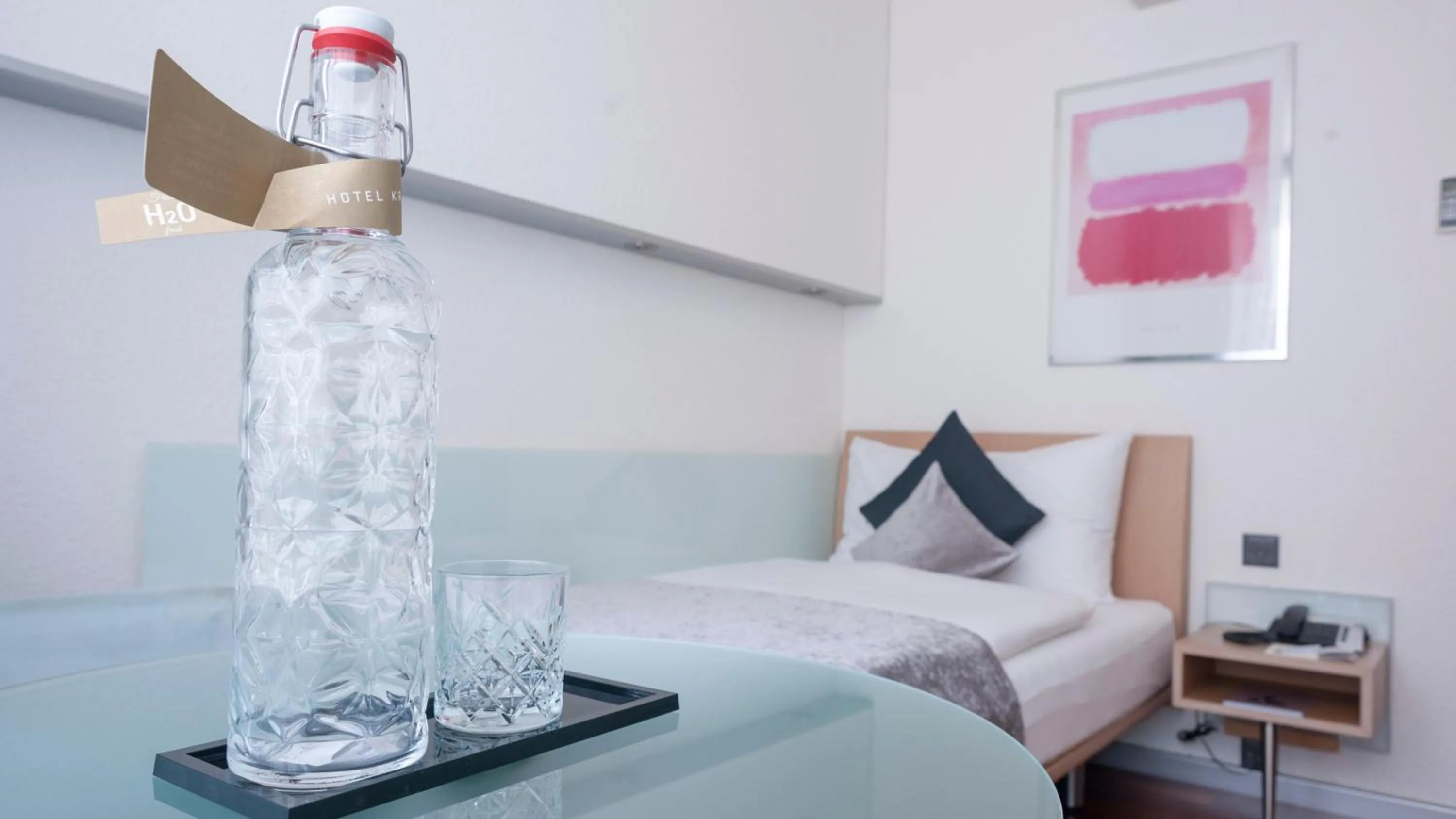 Bed in Hotel Krone Unterstrass