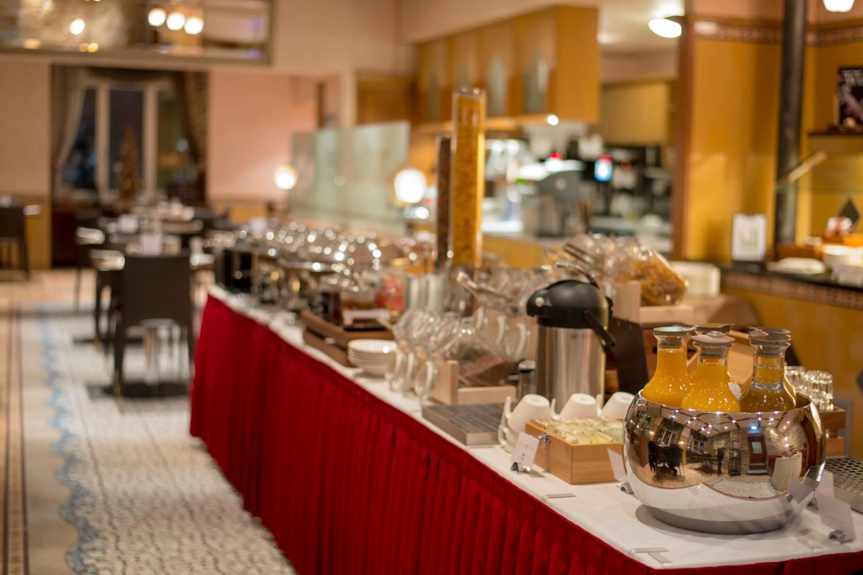 Breakfast in Hotel Krone Unterstrass