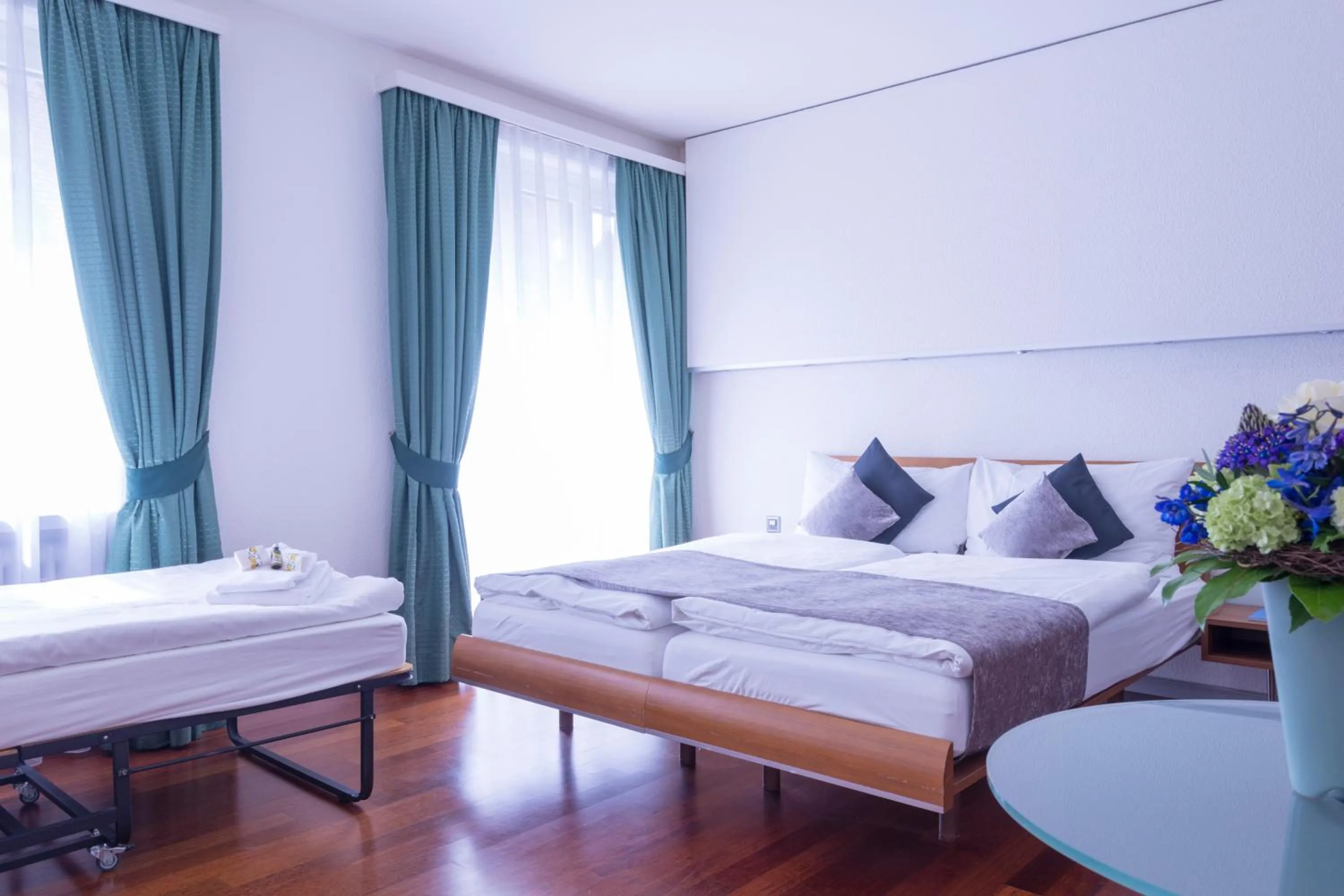 Bed in Hotel Krone Unterstrass