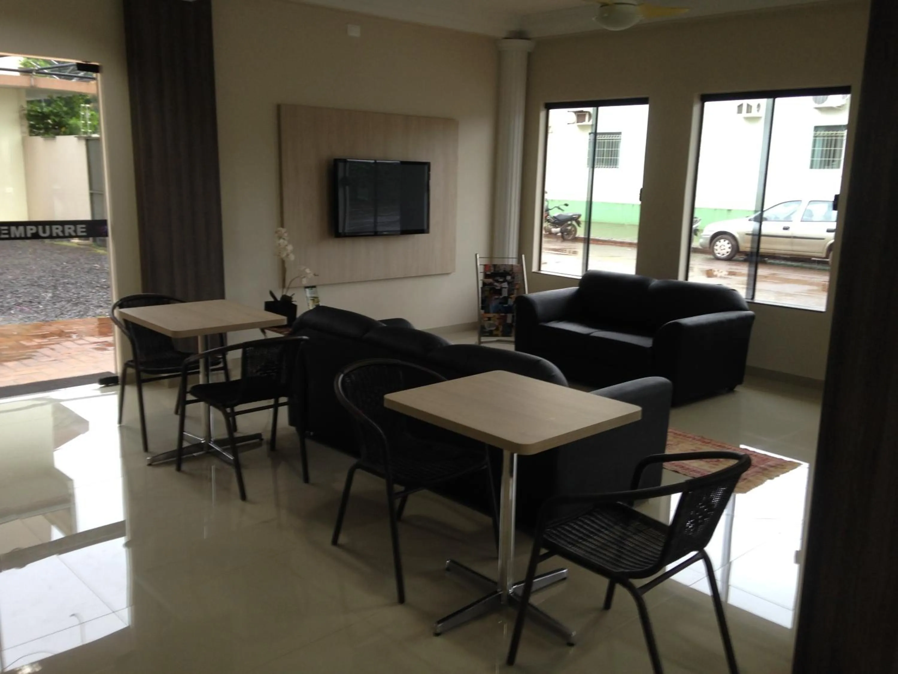 Communal lounge/ TV room in Hotel Itatiaia