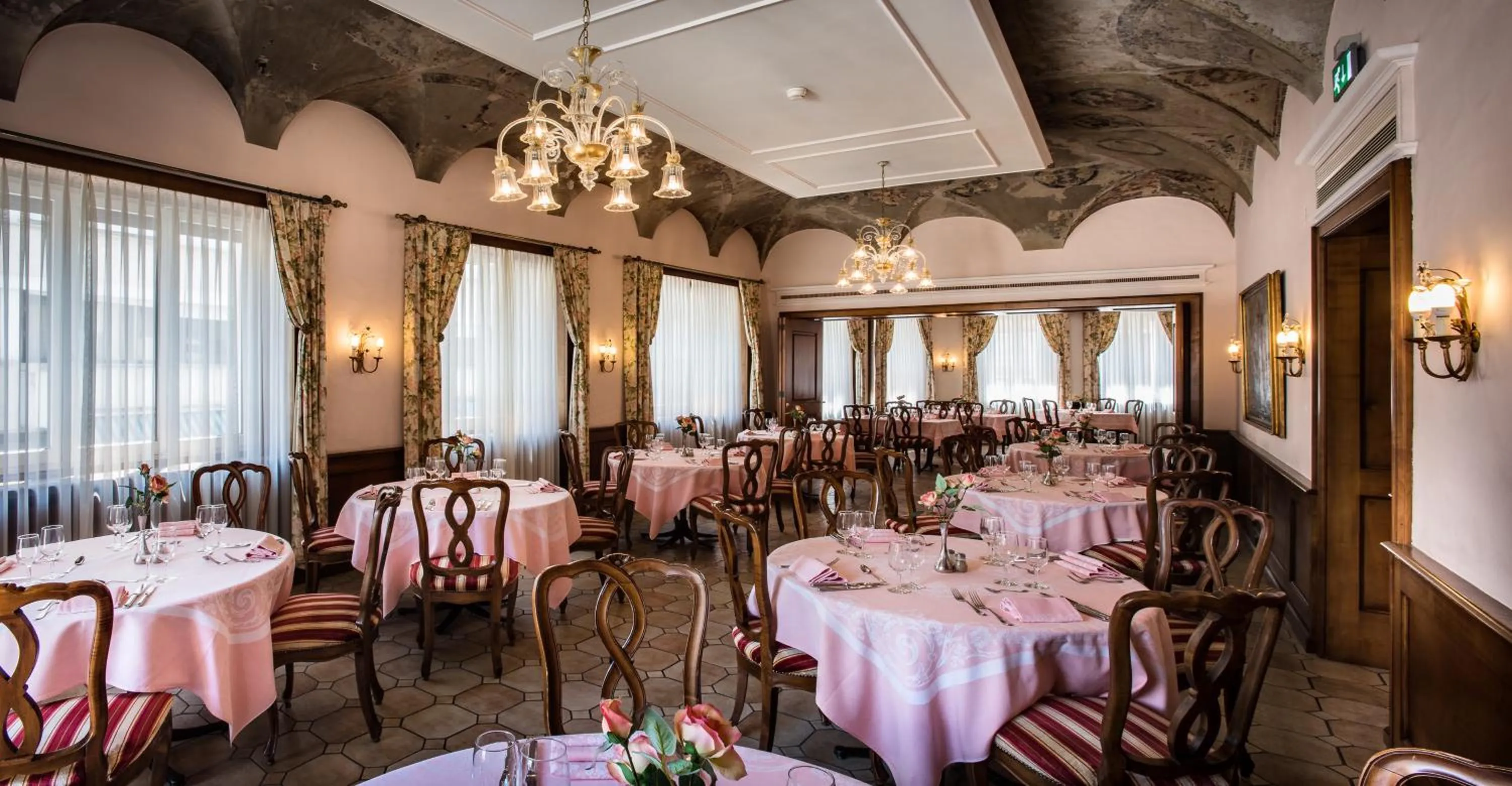 Restaurant/places to eat in Hotel dell'Angelo
