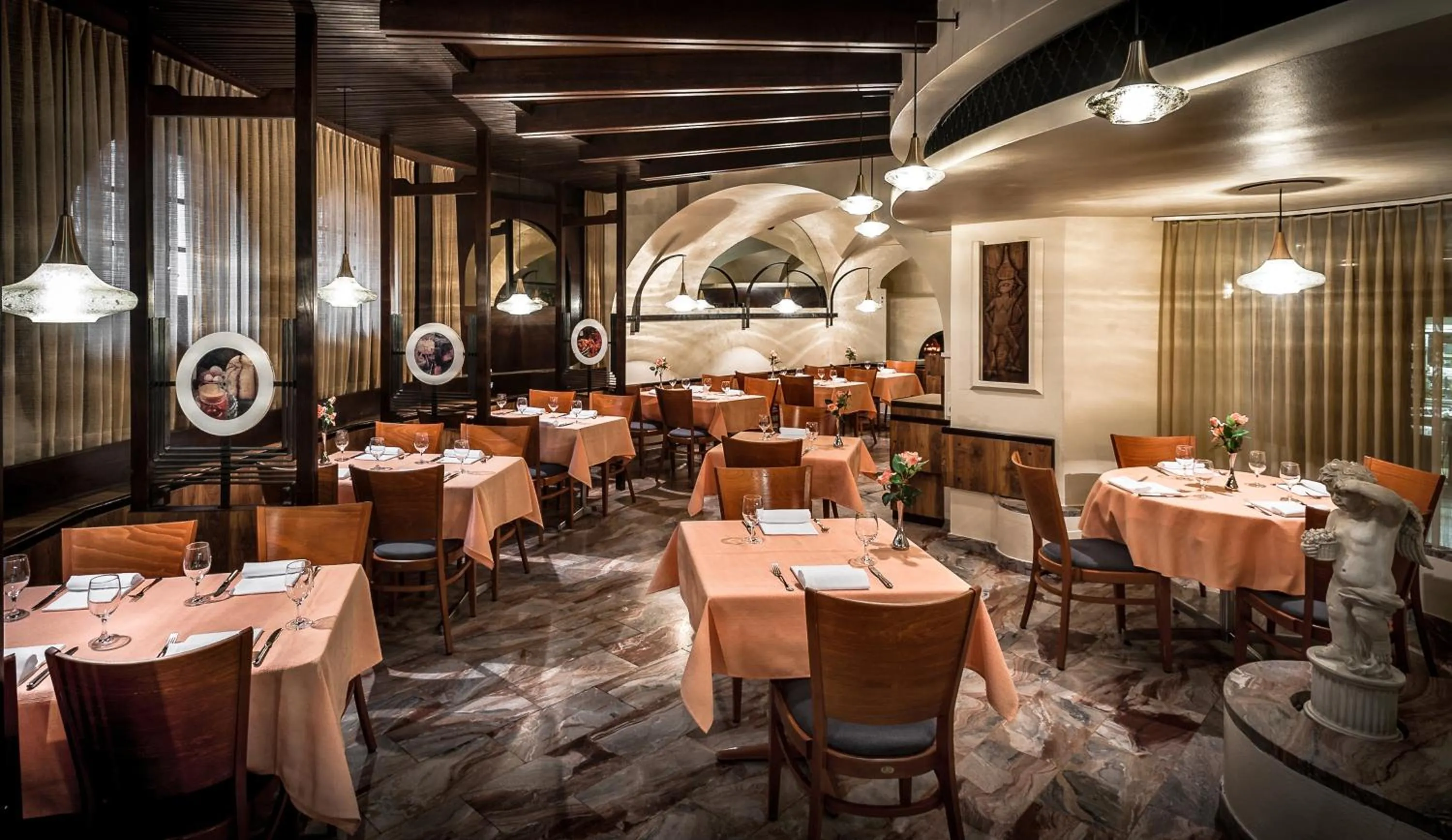 Restaurant/places to eat in Hotel dell'Angelo