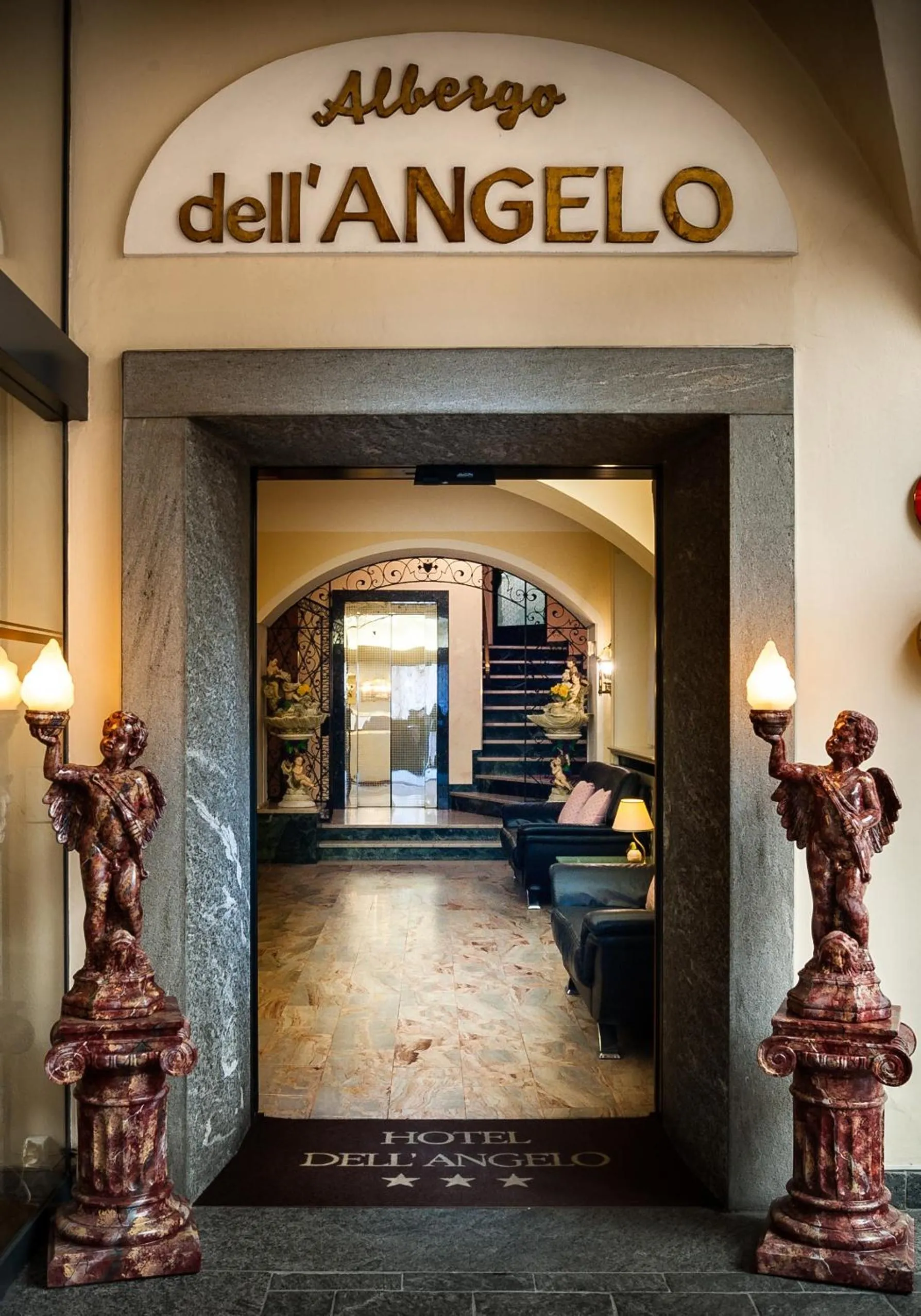Facade/entrance in Hotel dell'Angelo