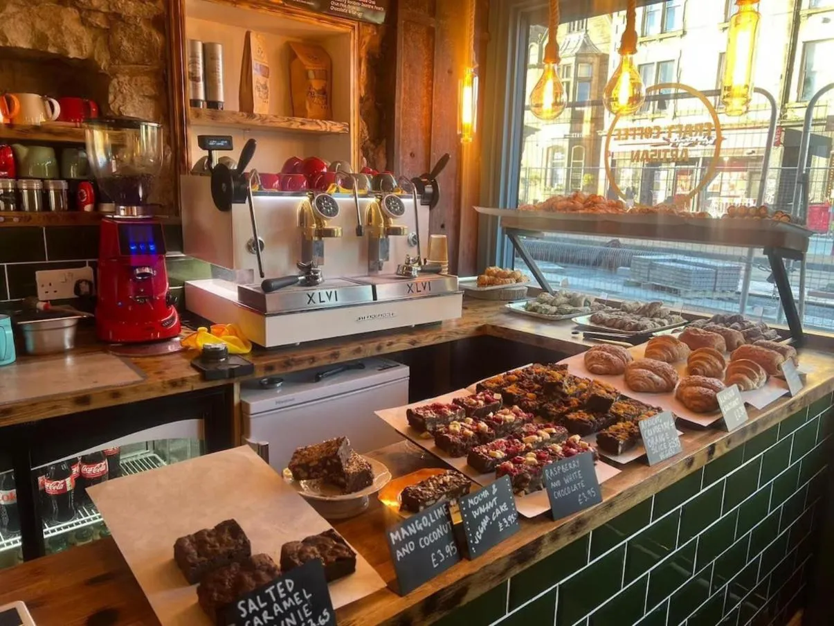 Coffee/tea facilities in SMITH PLACE HOTEL