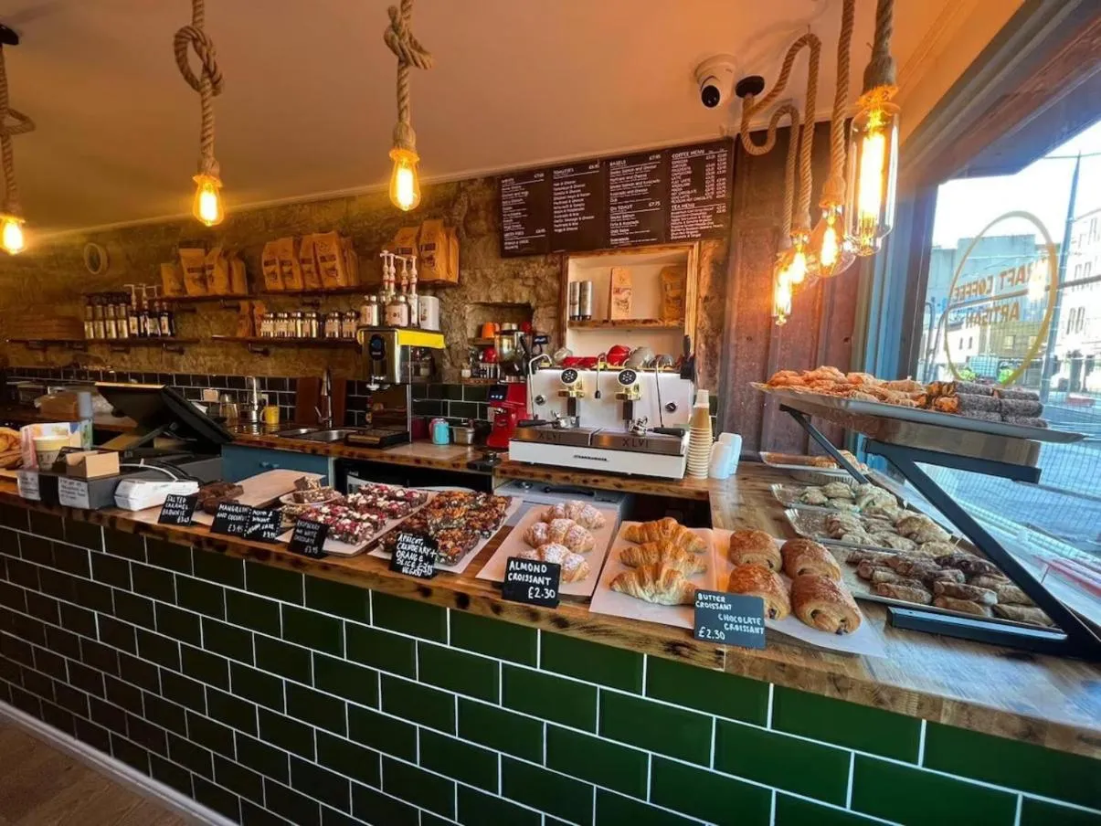 Coffee/tea facilities in SMITH PLACE HOTEL