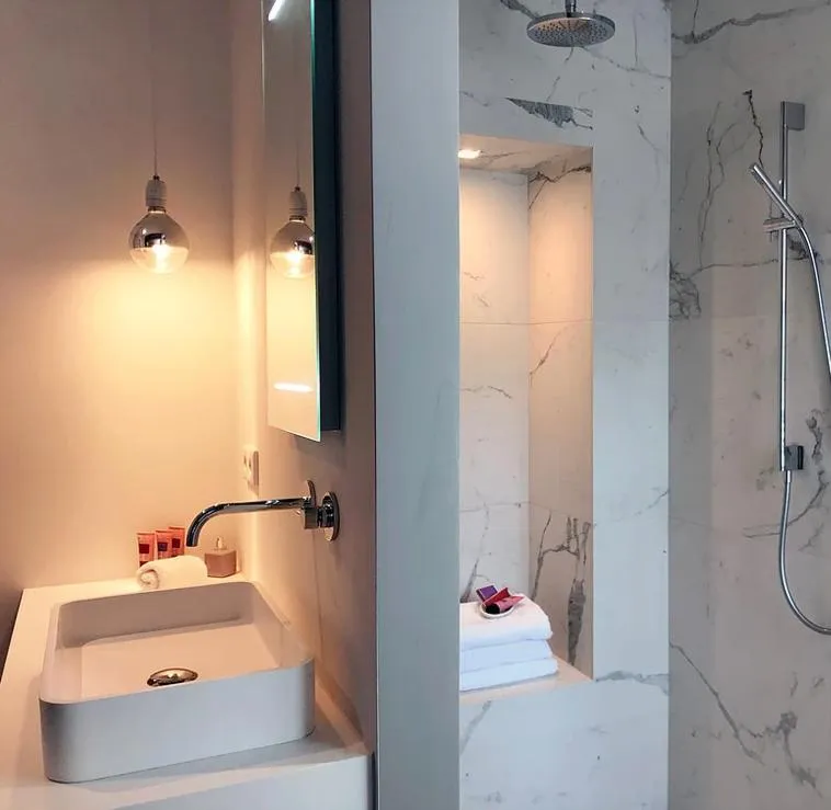 Shower in Suite Londen66