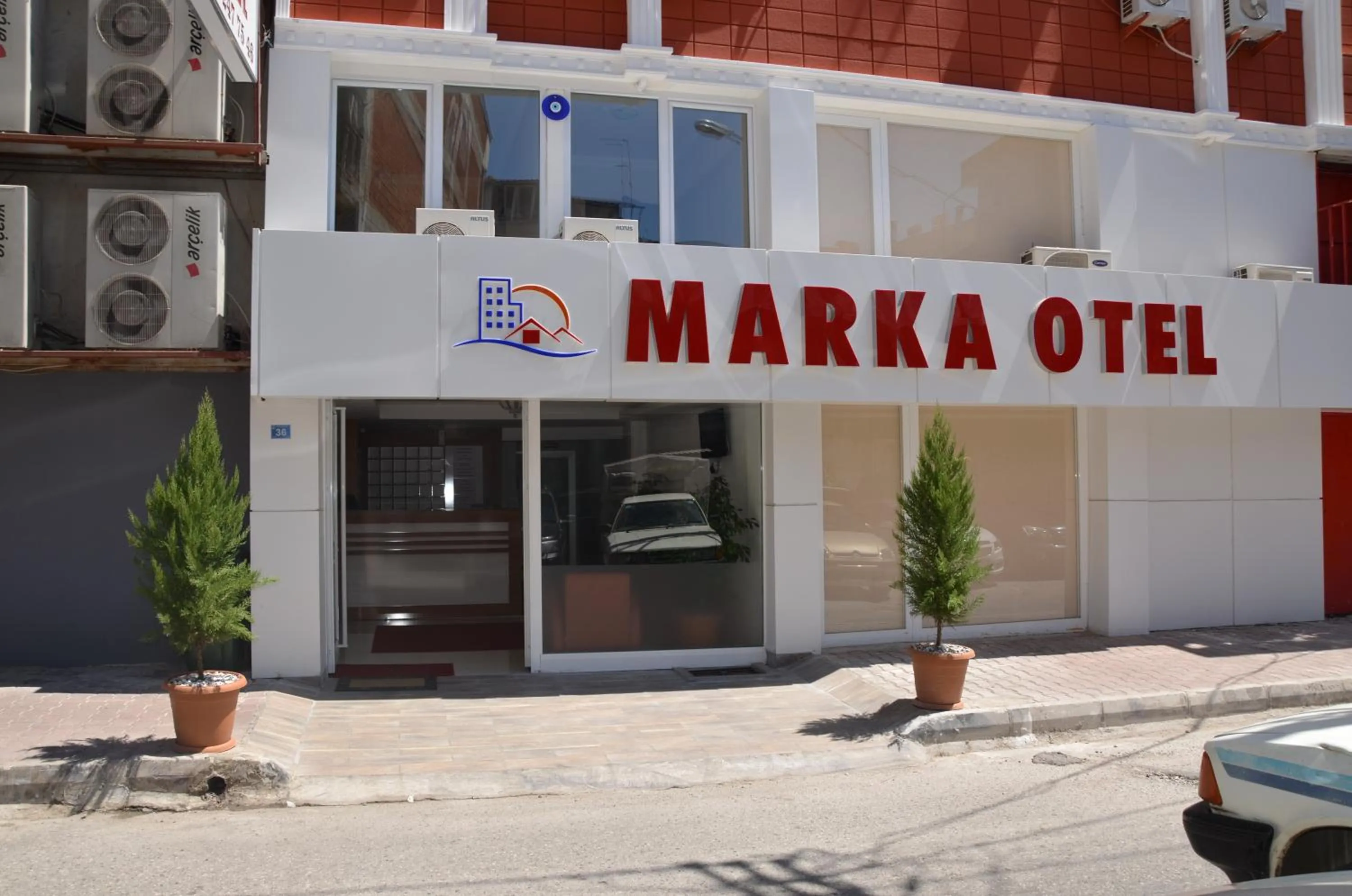 Facade/entrance in Marka Hotel