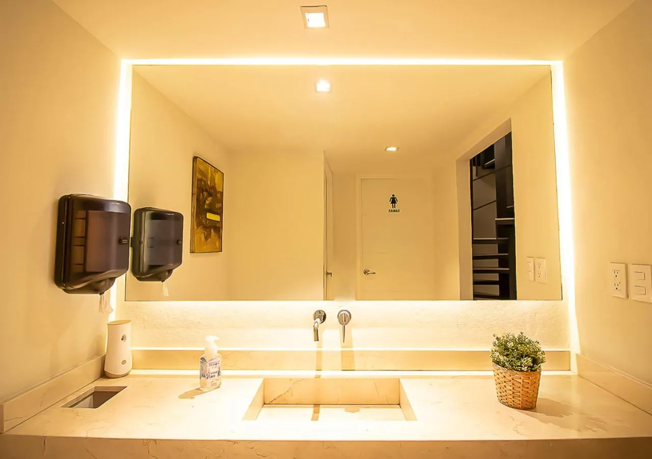 Public Bath in Hotel Boutique Maria