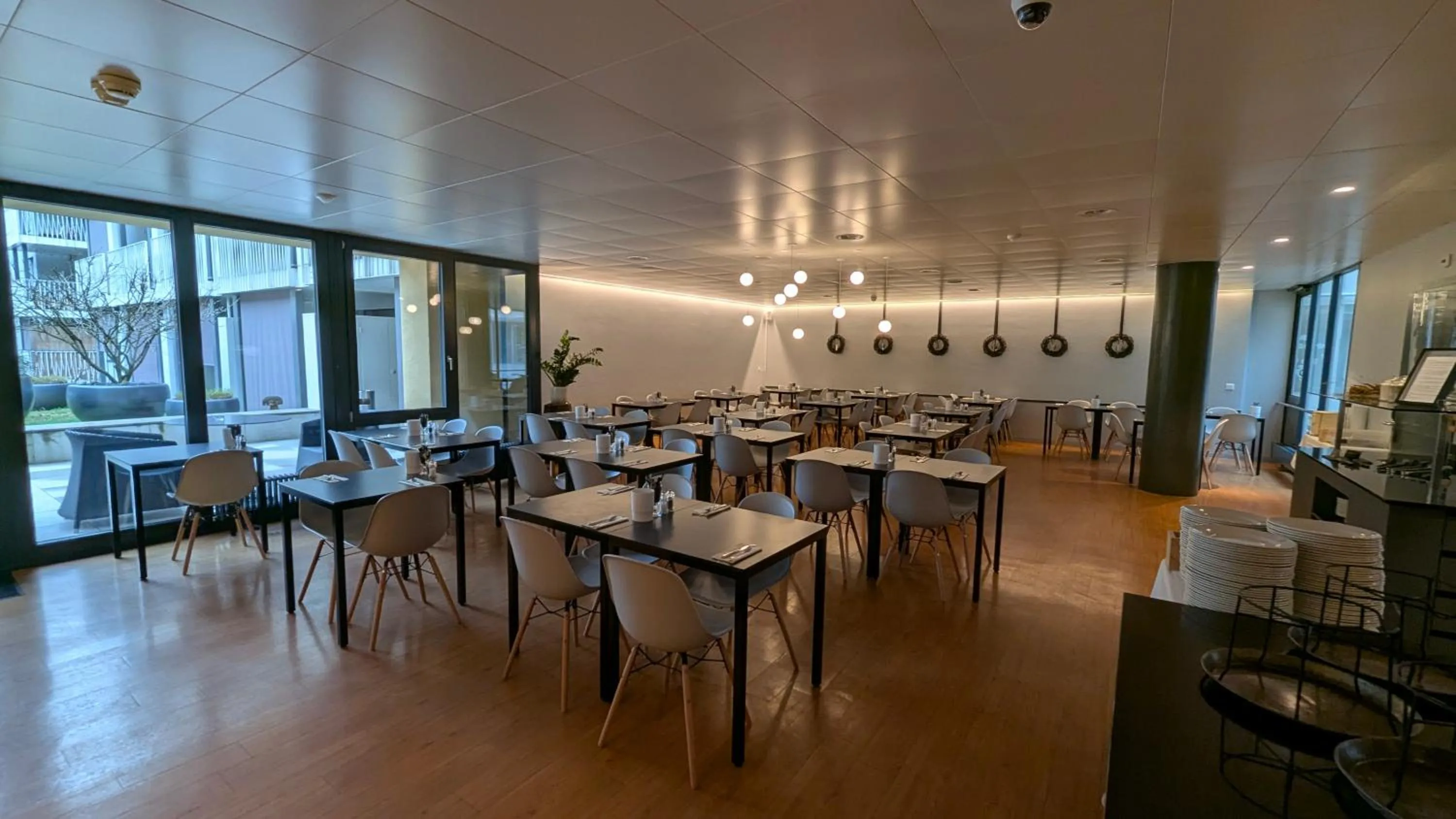 Breakfast in Hotel De la Paix