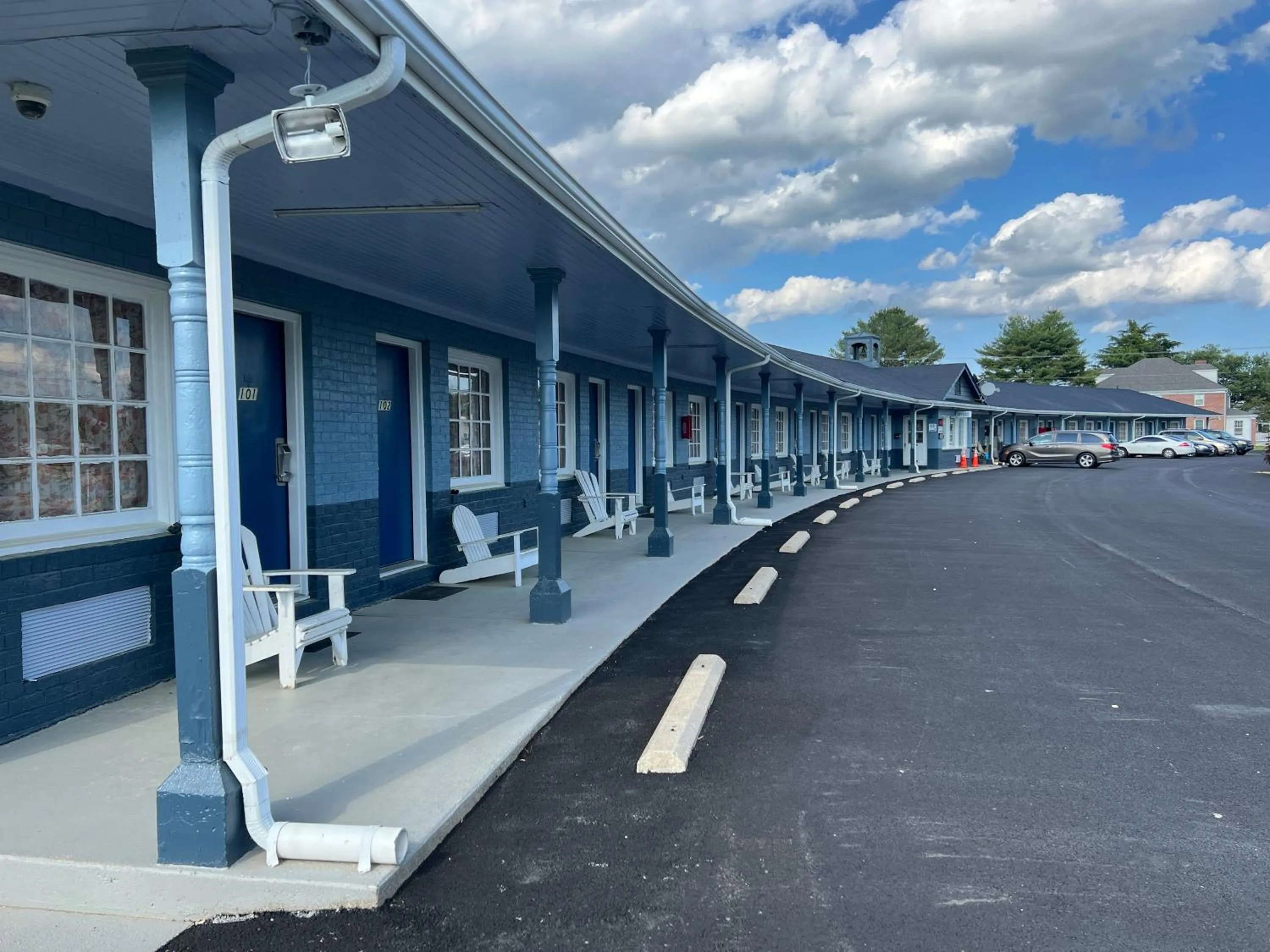 Property building in Washington & Lee Motel