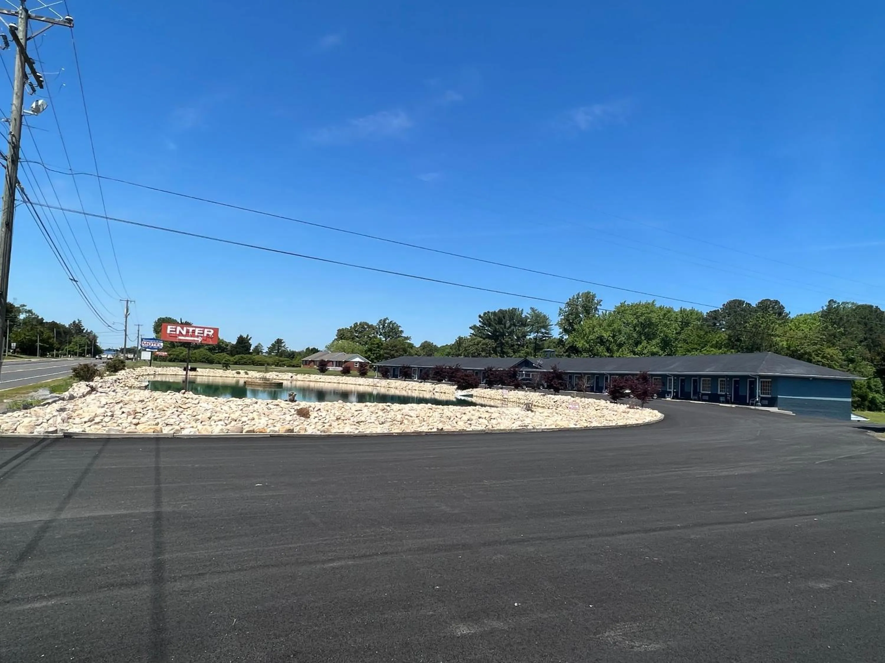 Property building in Washington & Lee Motel