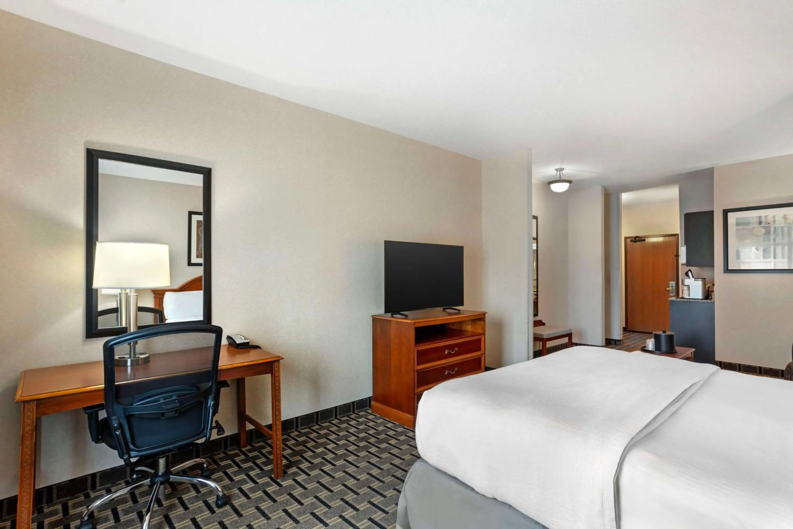 Bedroom, Bed in Best Western Plus Clearfield