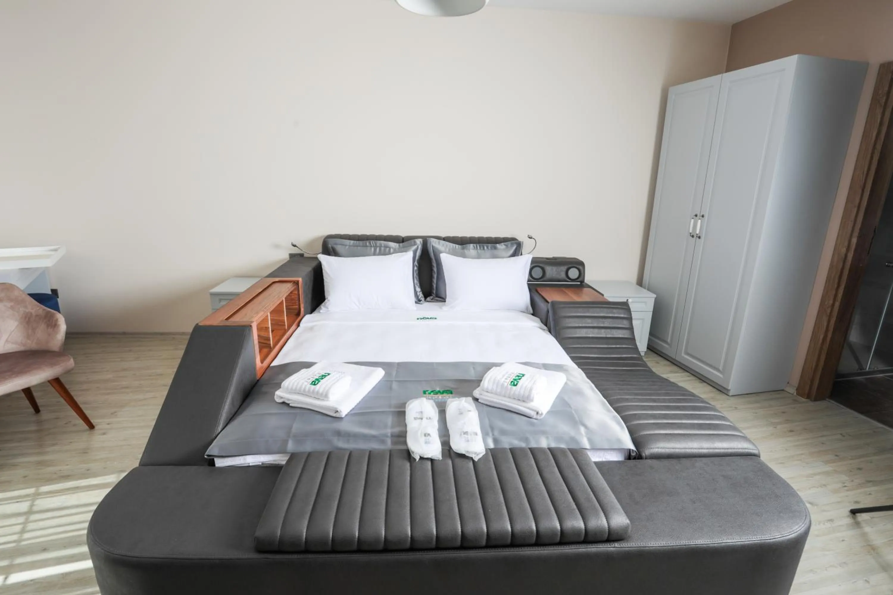 Bed in Neva Hotel Alaçatı