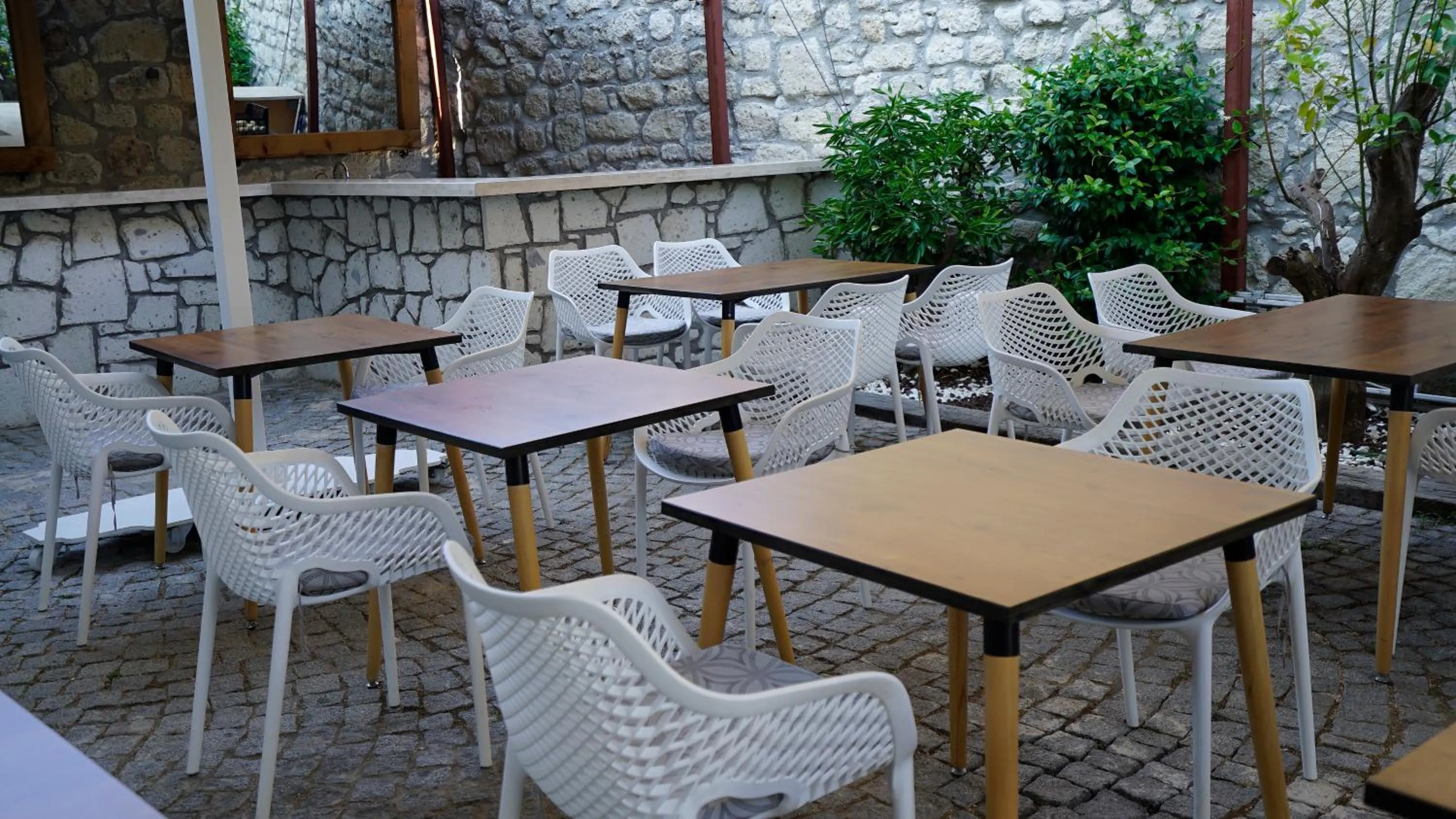 Restaurant/places to eat in Neva Hotel Alaçatı