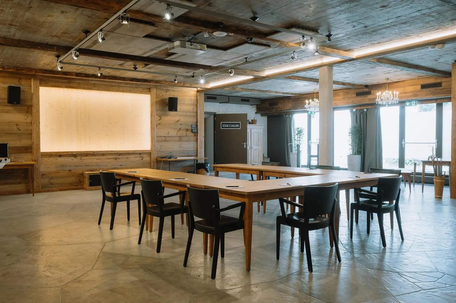 Meeting/conference room in Alpenblick Weggis - Panorama & Alpen Chic Hotel