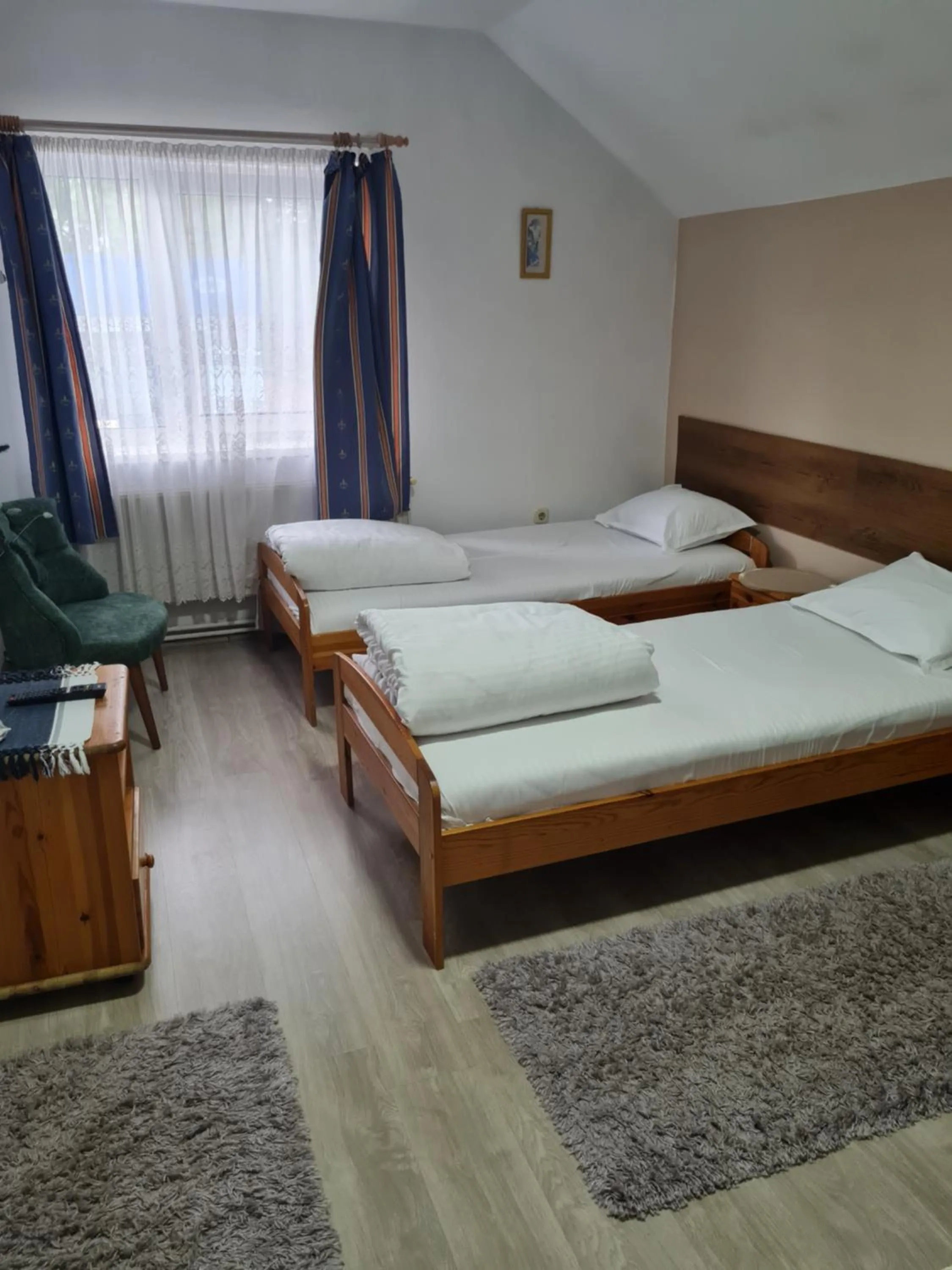 Bed in Pensiunea Clasic