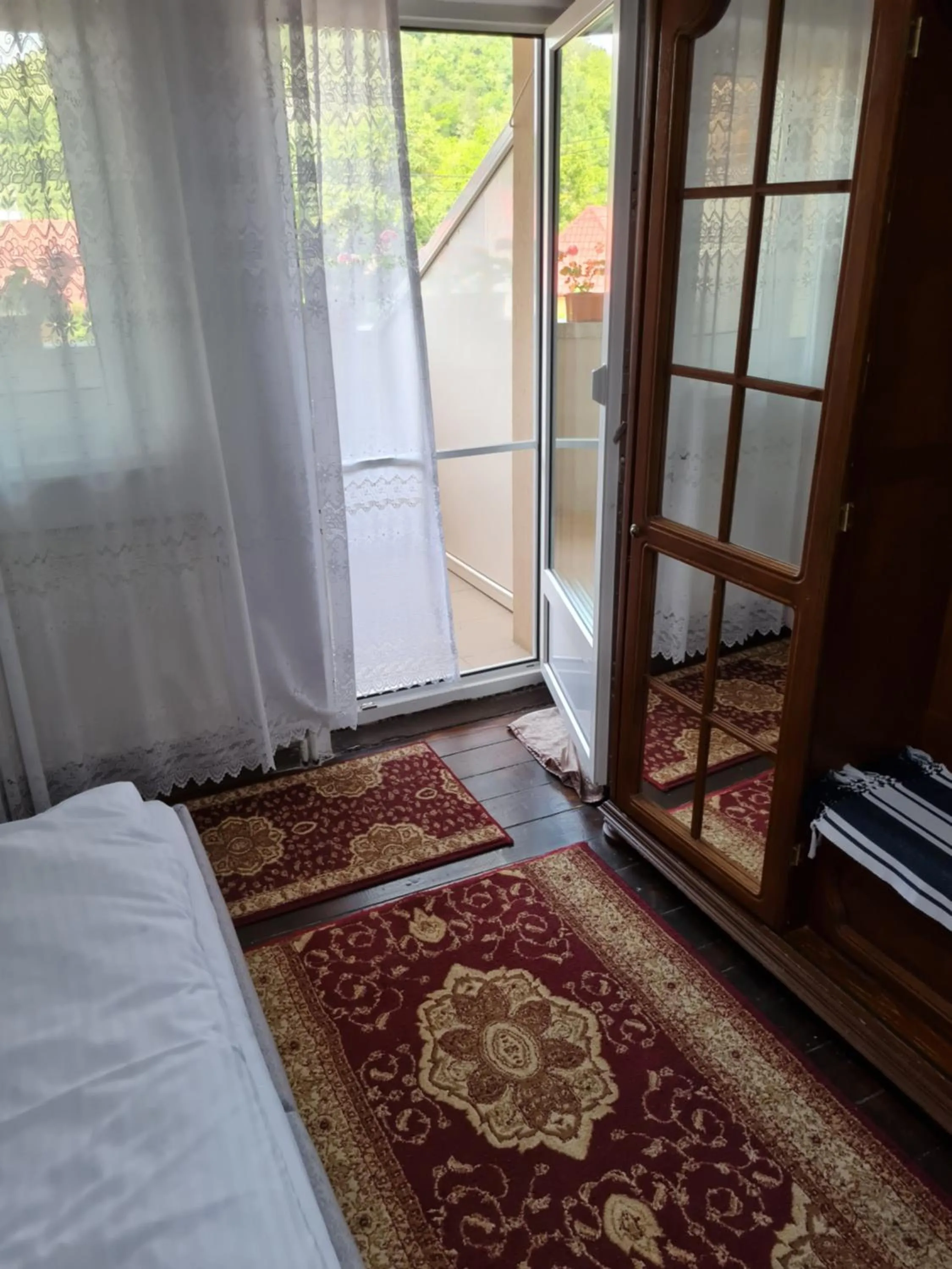 Bed in Pensiunea Clasic