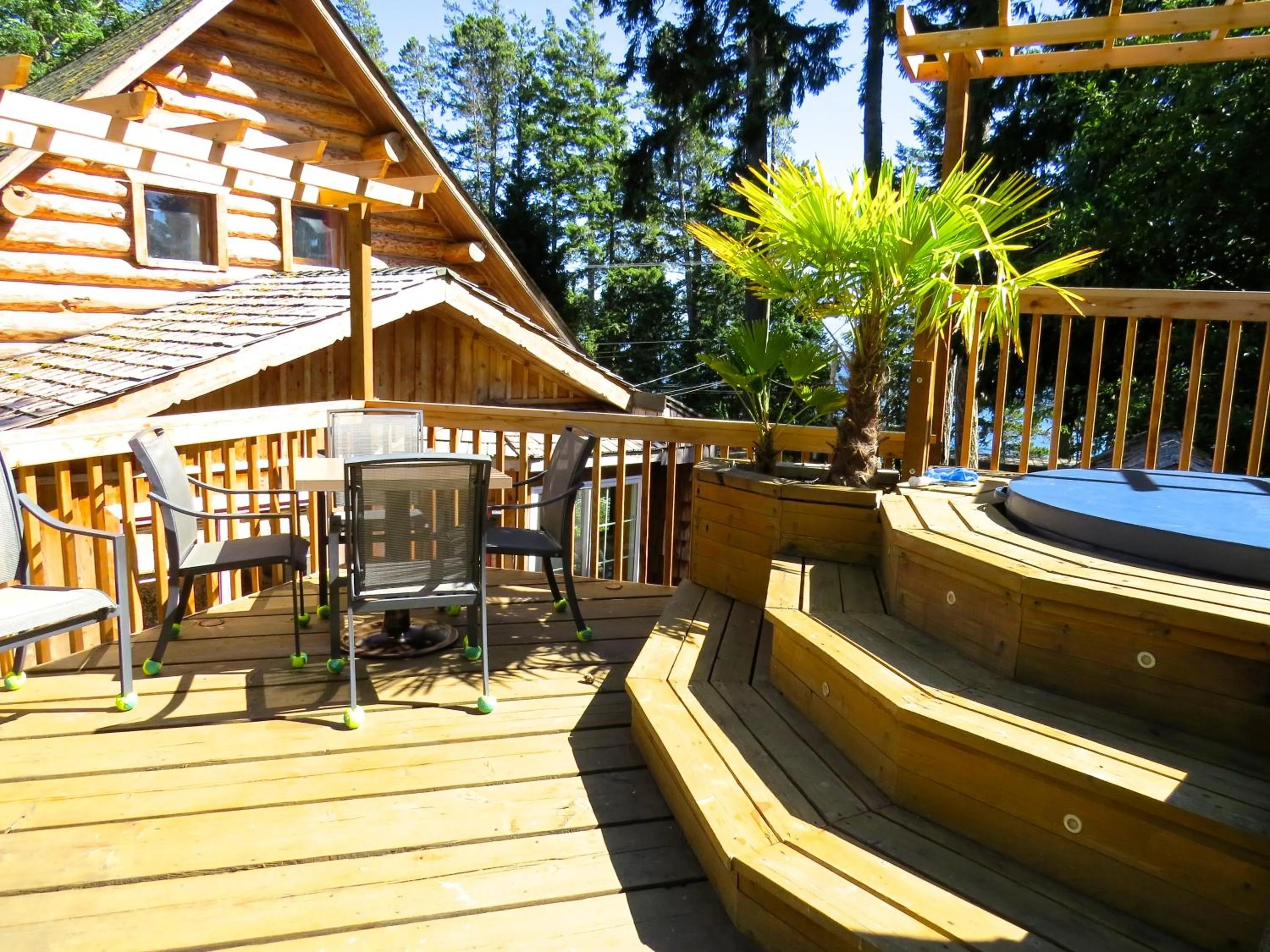 Patio in Handsome Dan's at Otter Point