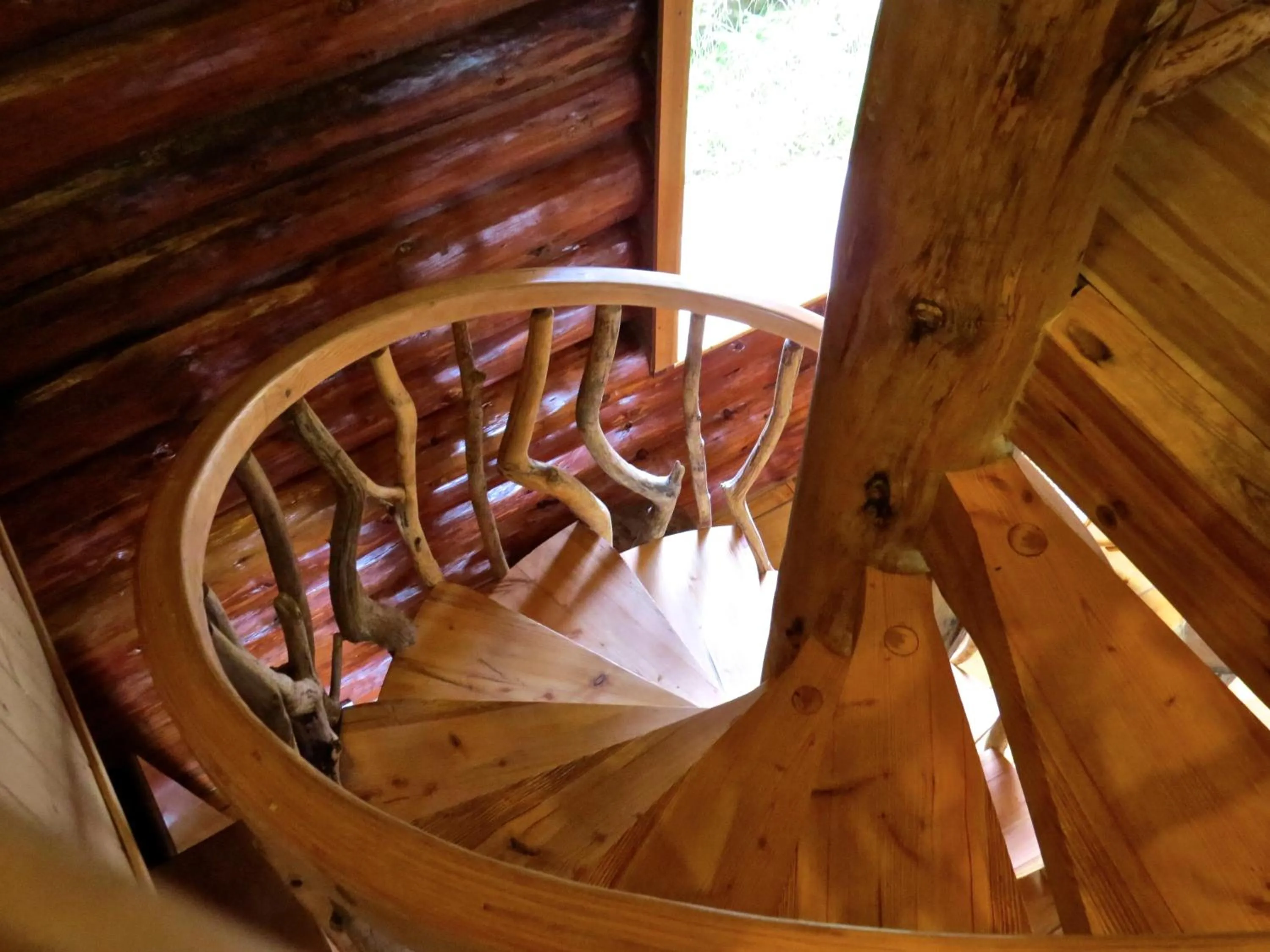 Decorative detail in Handsome Dan's at Otter Point