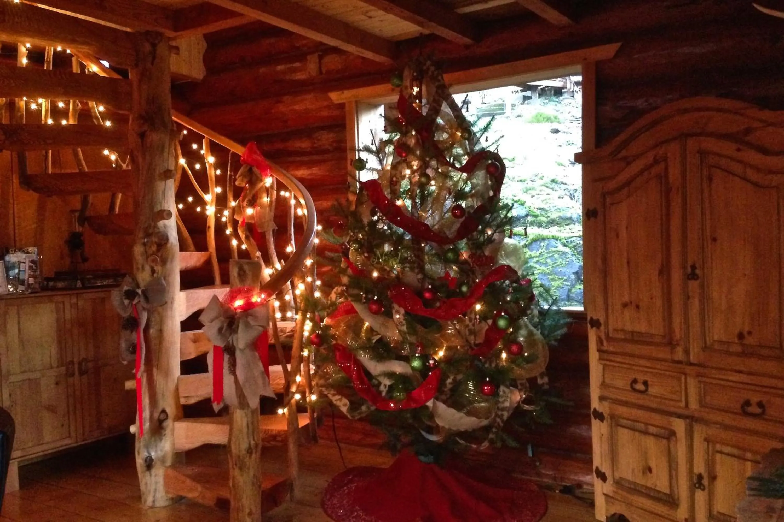 Living room in Handsome Dan's at Otter Point