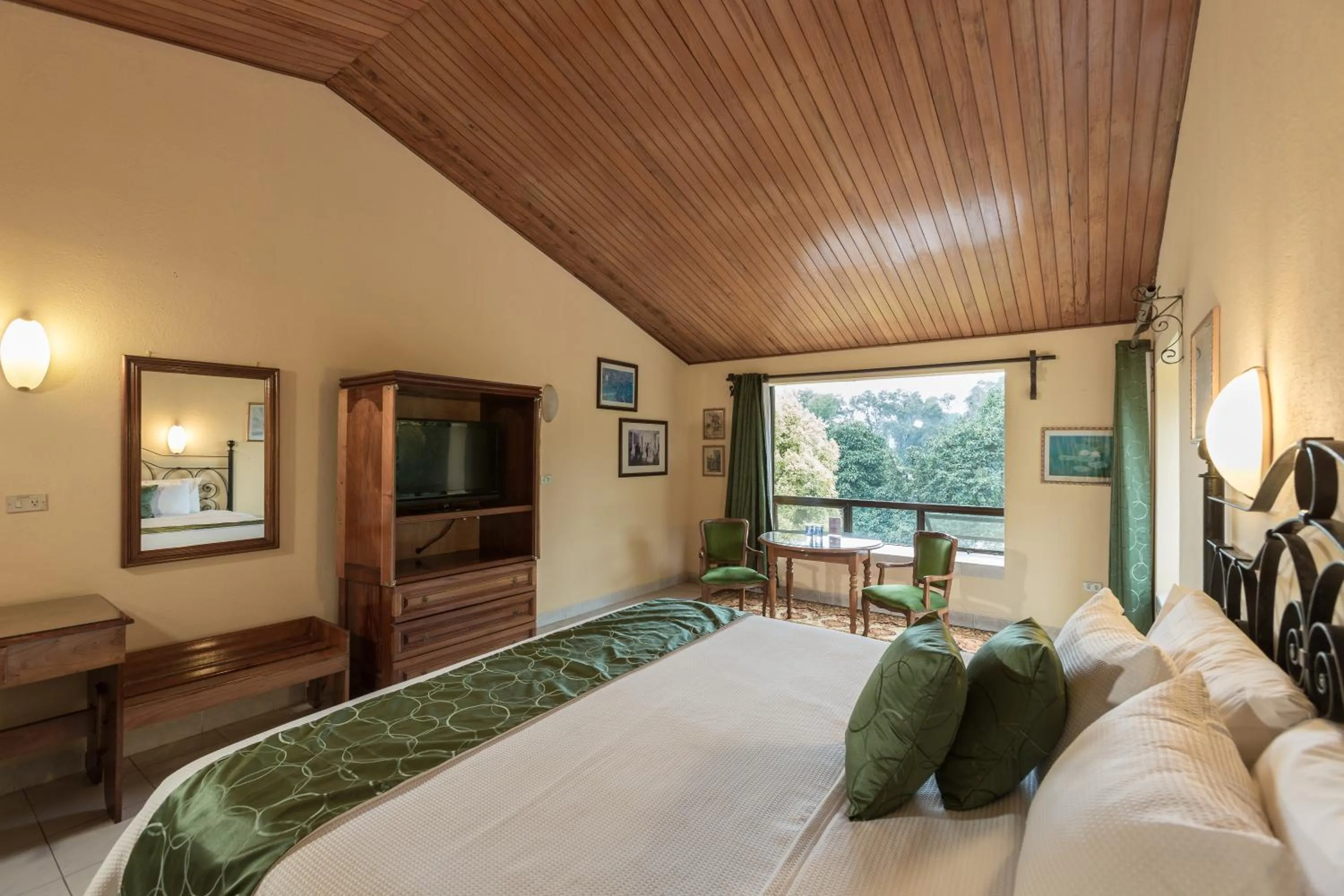 Photo of the whole room, Bed in Park Hotel