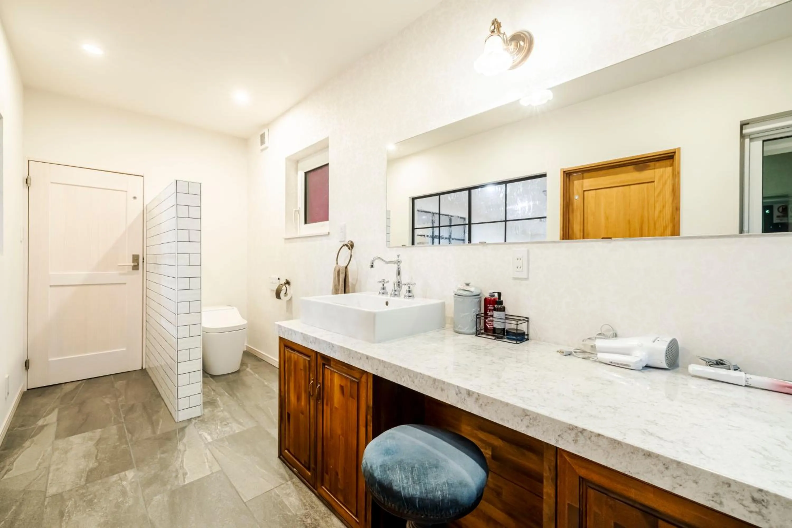 Antiques Inuyama -アンティークス犬山-