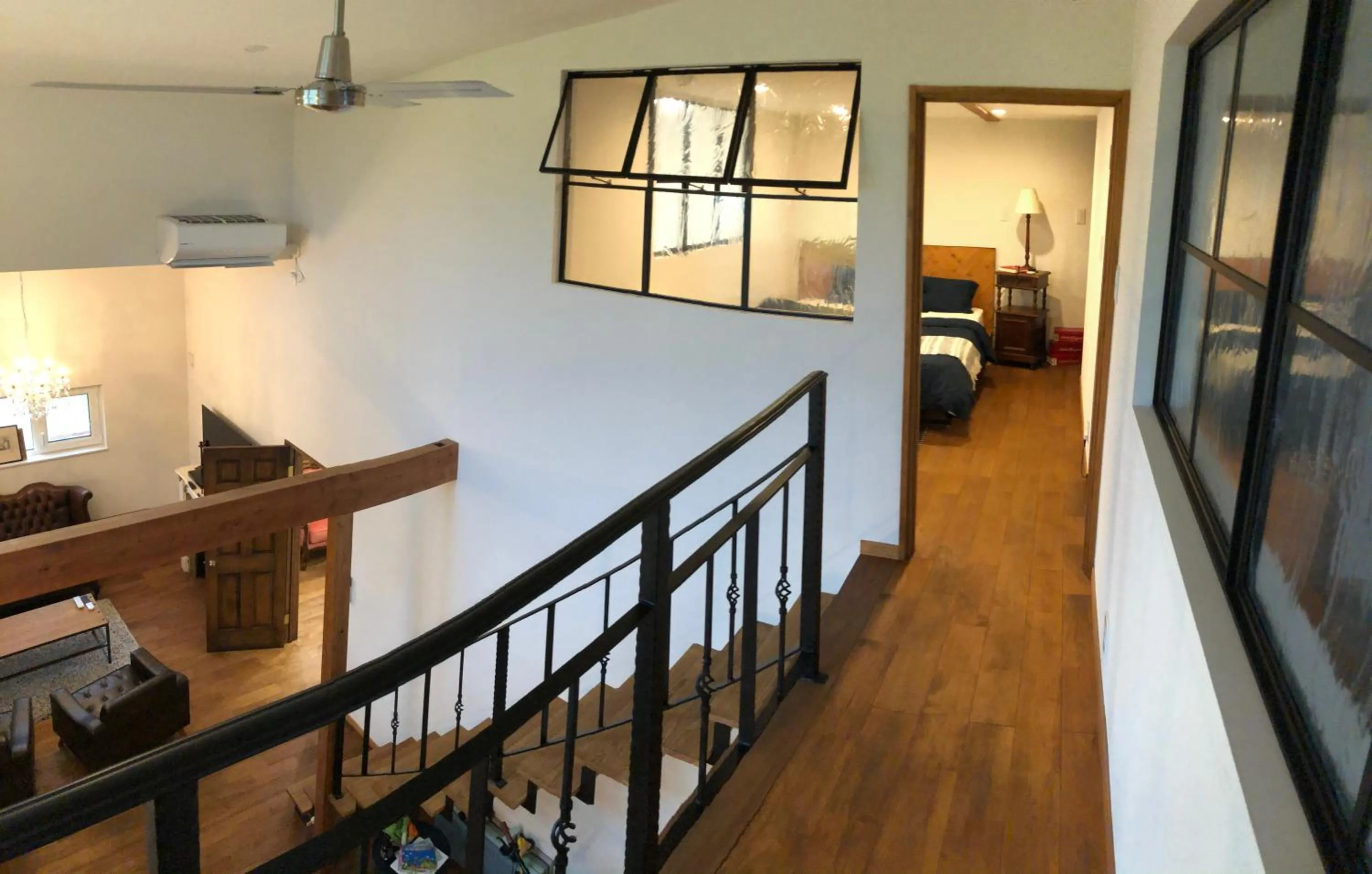 Bed in Antiques Inuyama -アンティークス犬山-