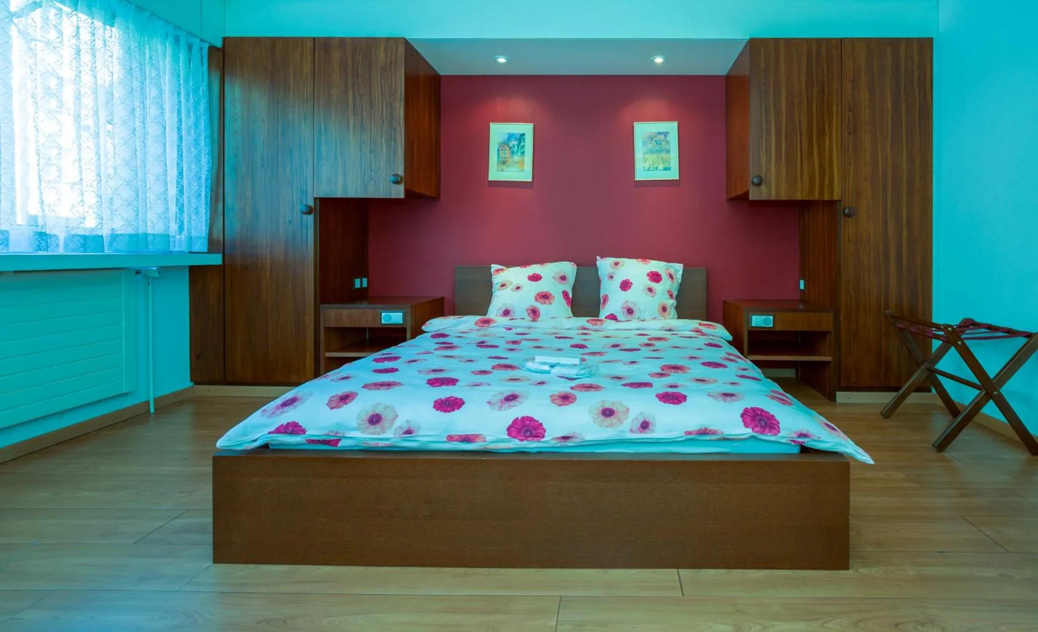 Photo of the whole room in Metropol