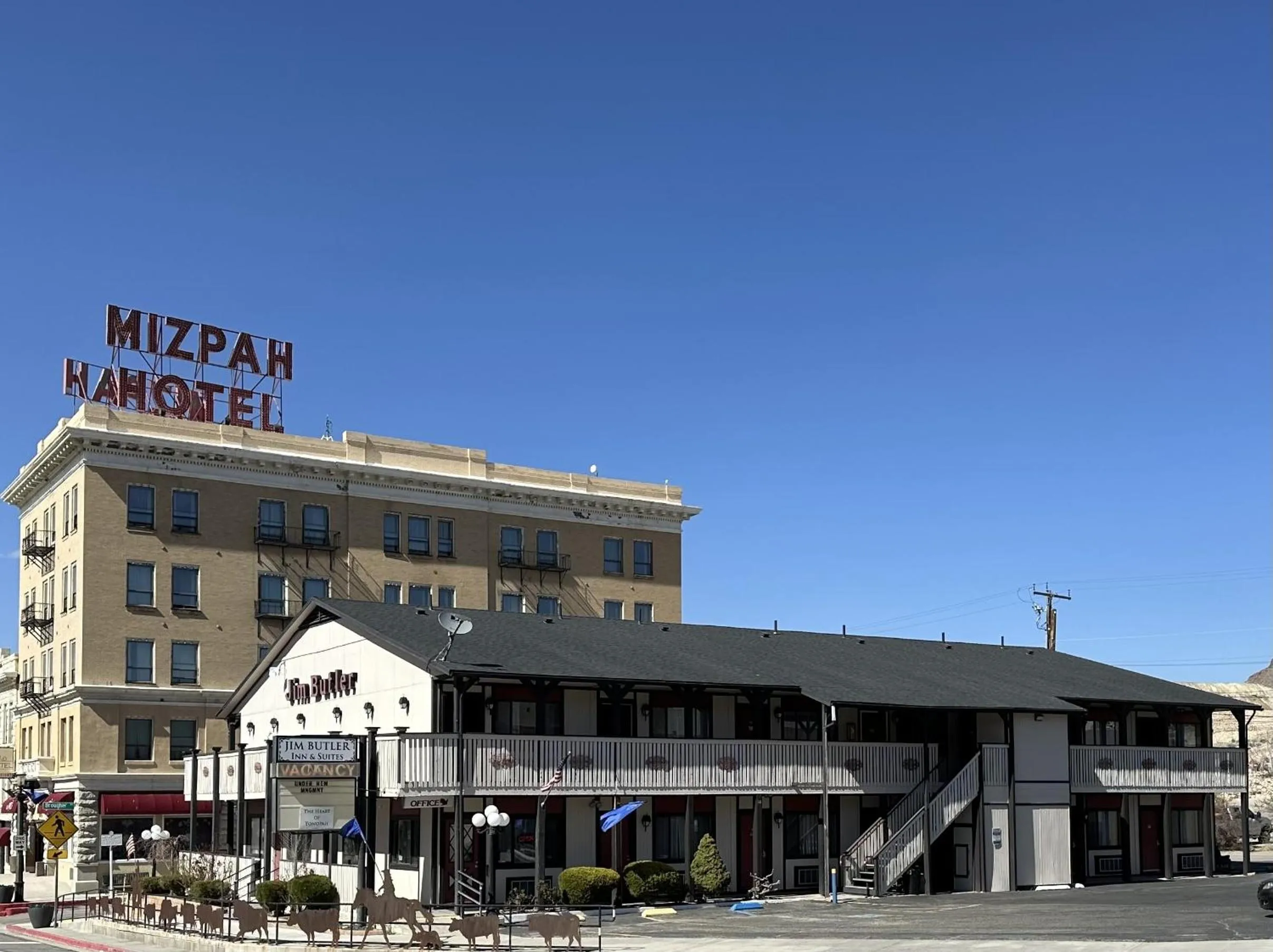 Property building in Jim Butler Inn & Suites