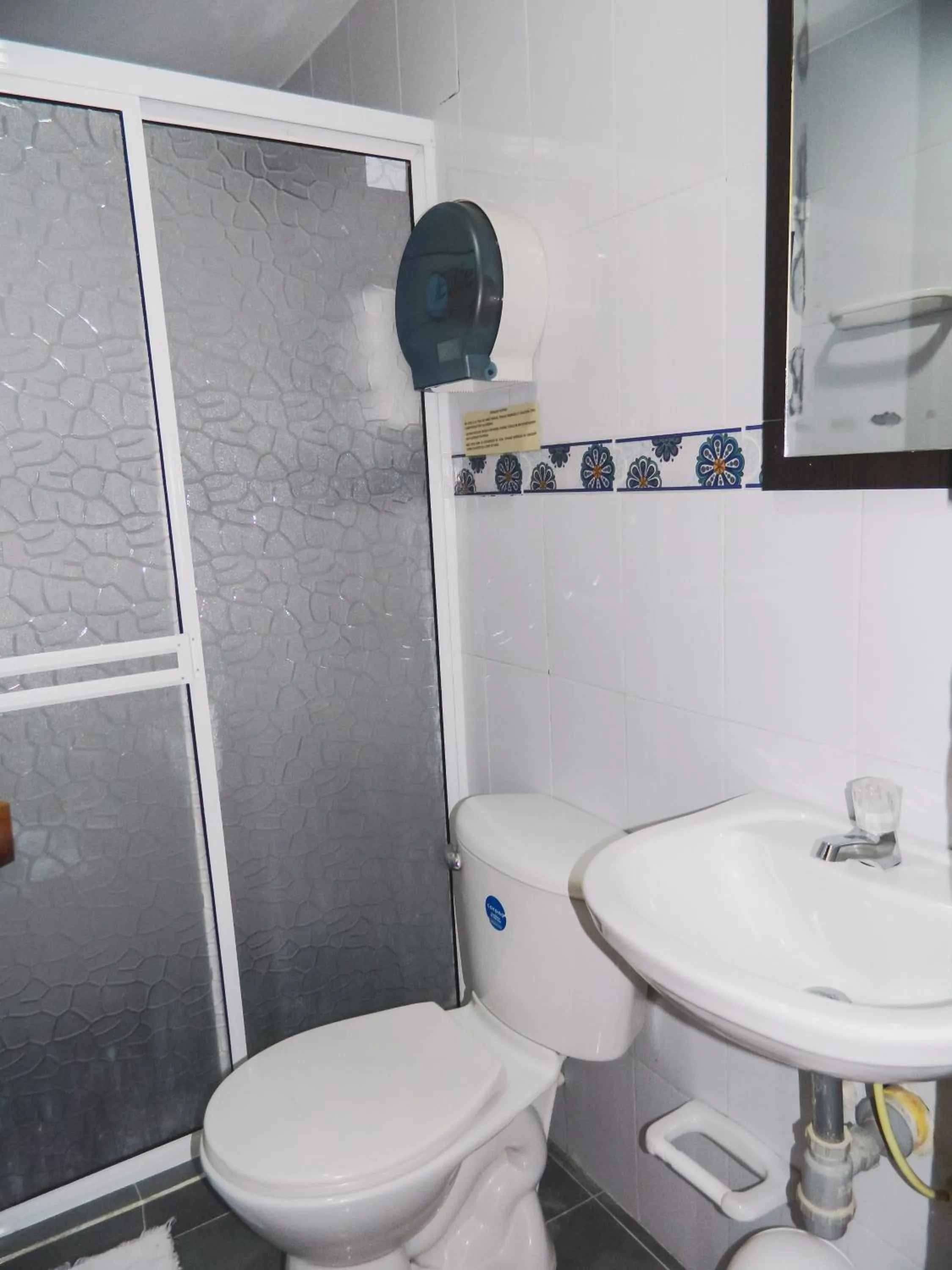 Toilet in Hostel Stingray