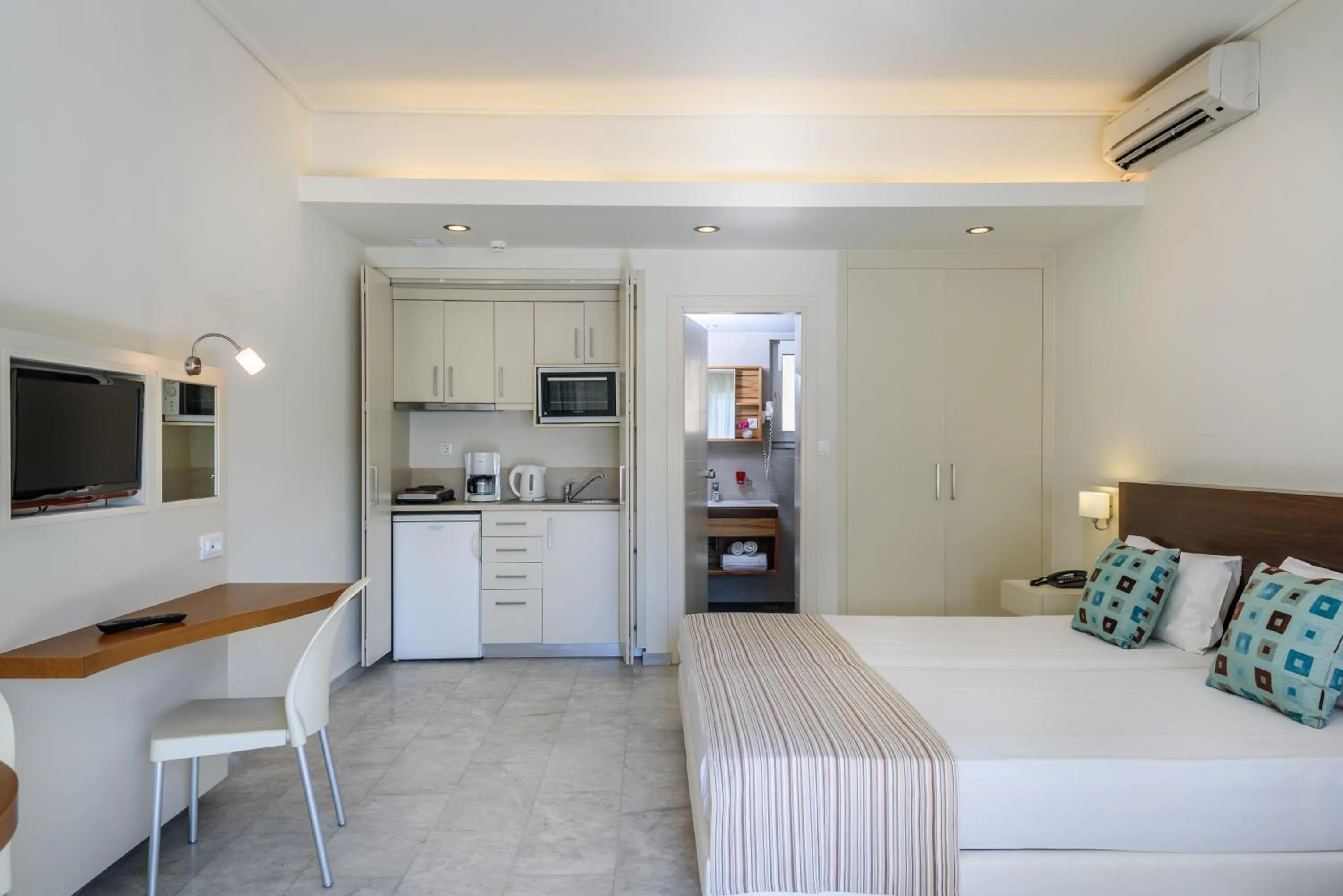 Bathroom, Bed in Despina Apartments