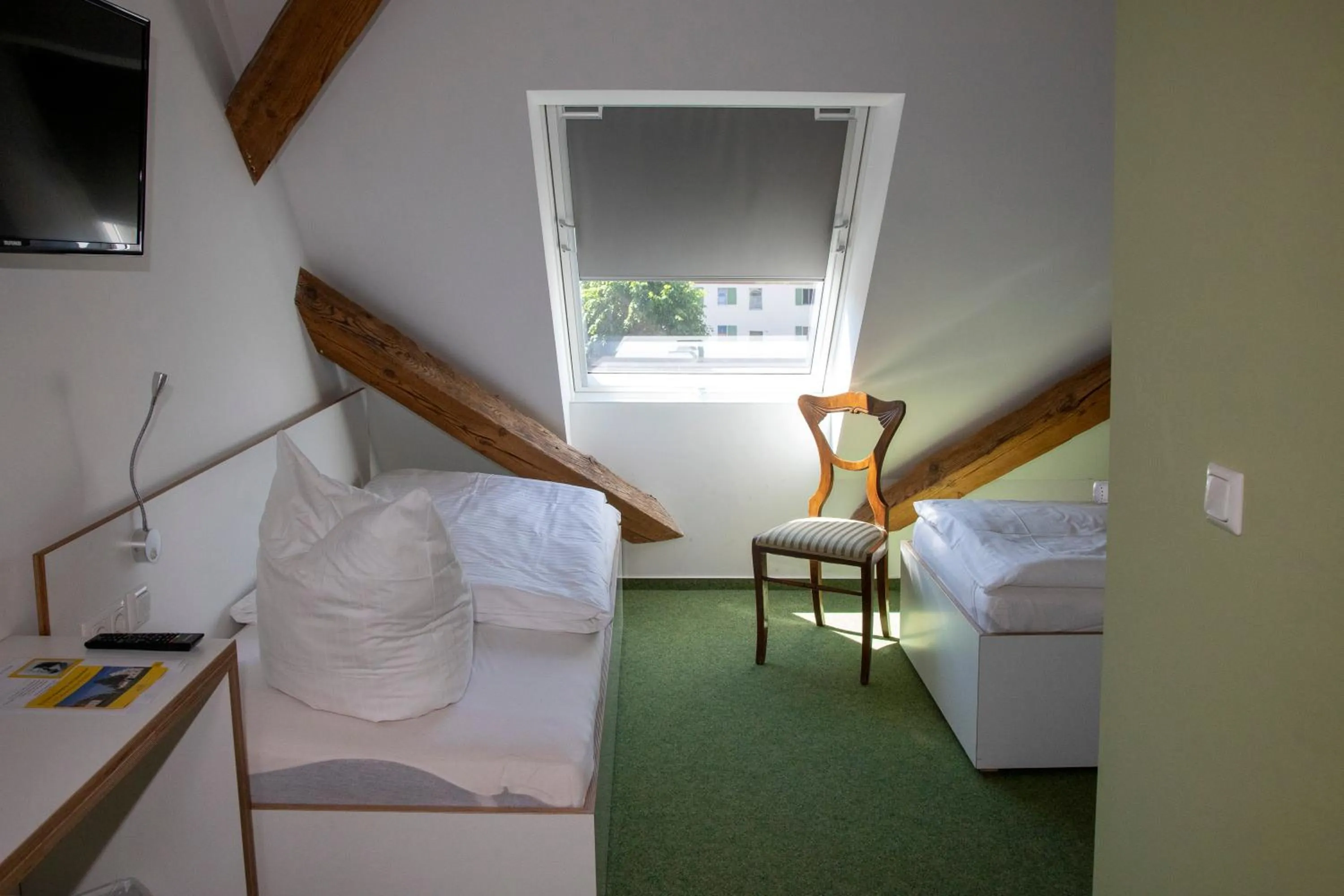 Photo of the whole room, Bed in Gästehaus Reckahn der Rochow Akademie