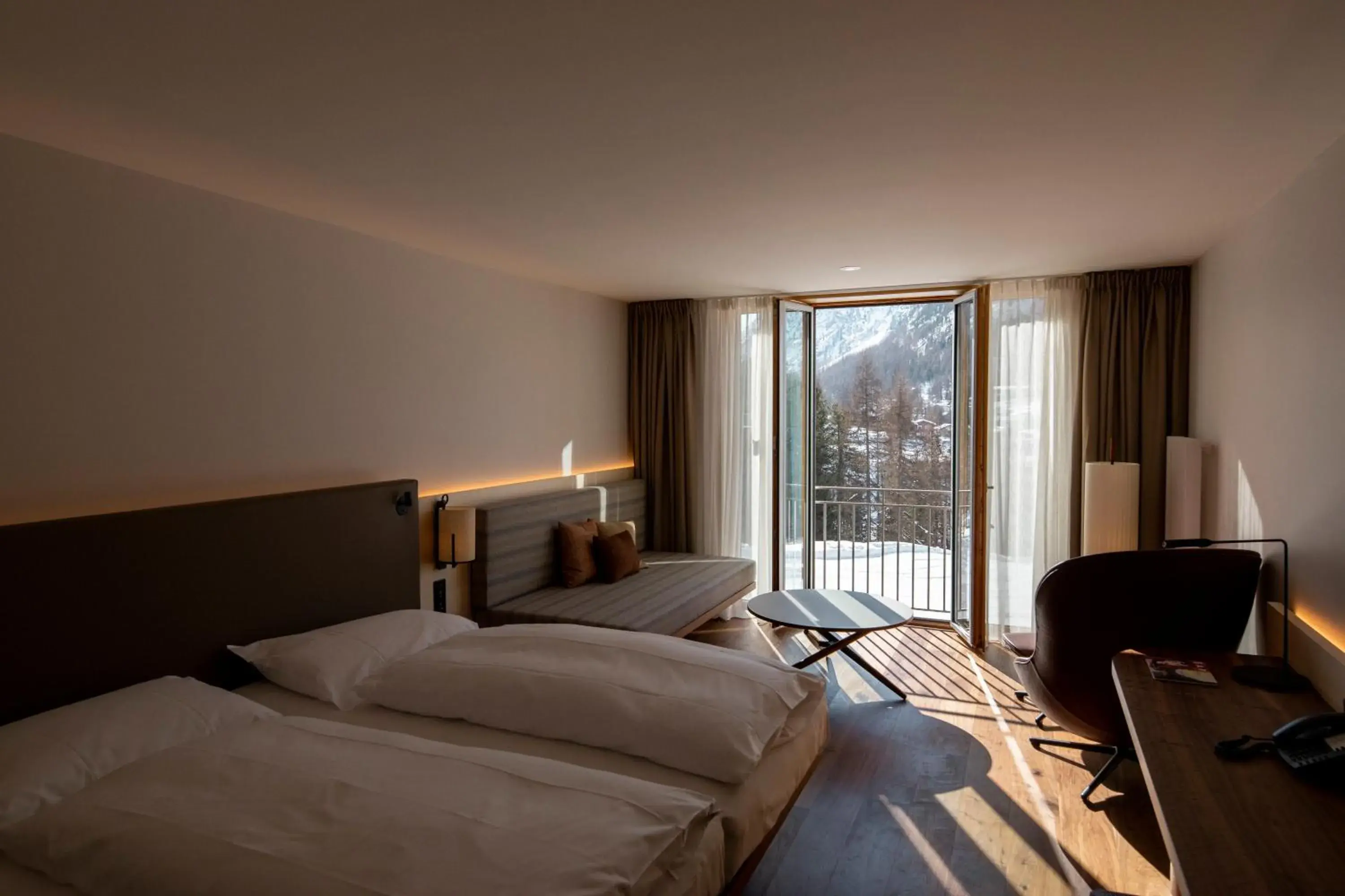 Comfort Room with South View - single occupancy in Hotel Saratz Pontresina Mountain Resort & Spa Comfort Room with South View - single occupancy in Hotel Saratz Pontresina Mountain Resort & Spa