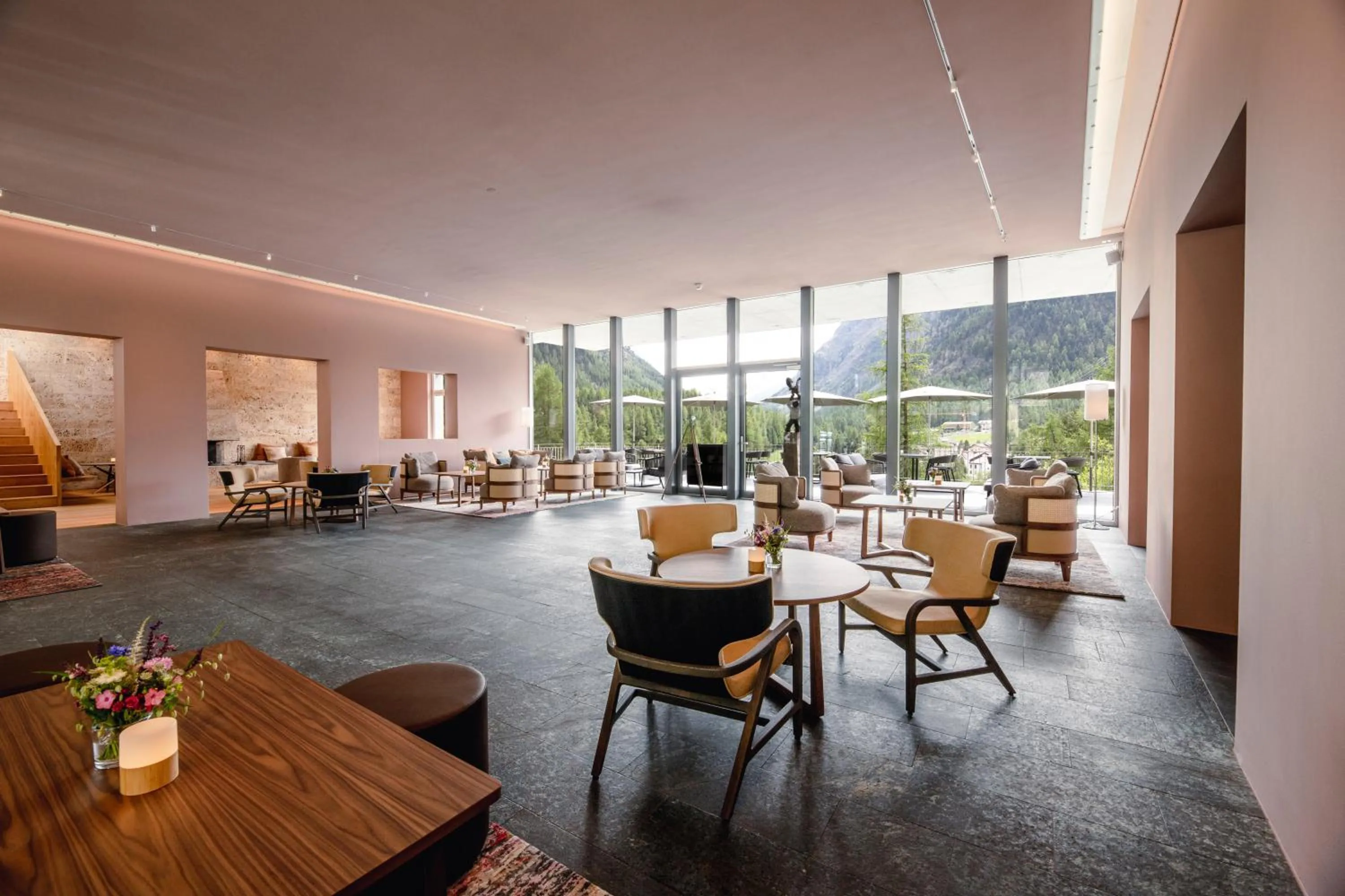 Lobby or reception in Hotel Saratz Pontresina Mountain Resort & Spa