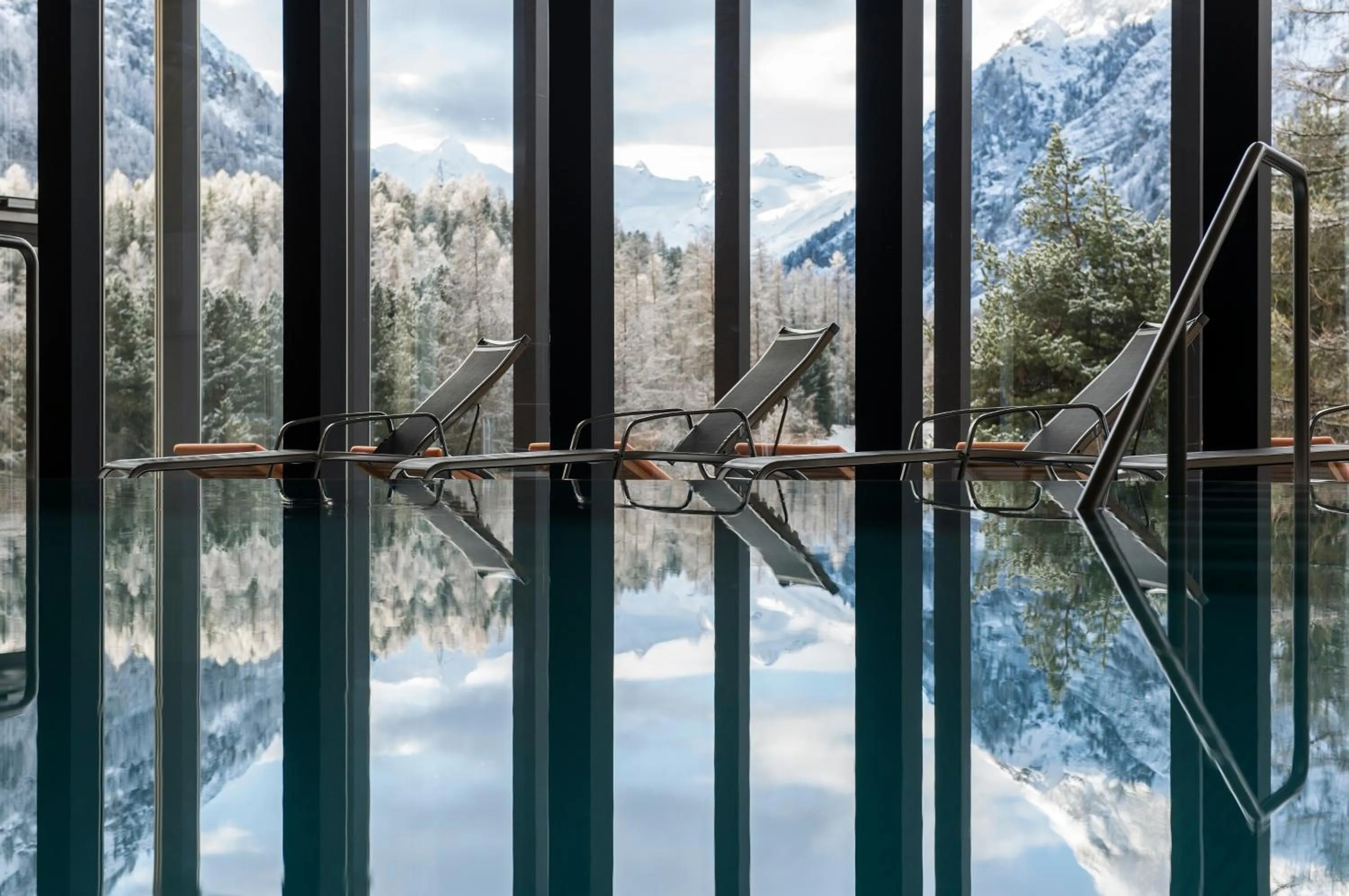 Swimming pool in Hotel Saratz Pontresina Mountain Resort & Spa