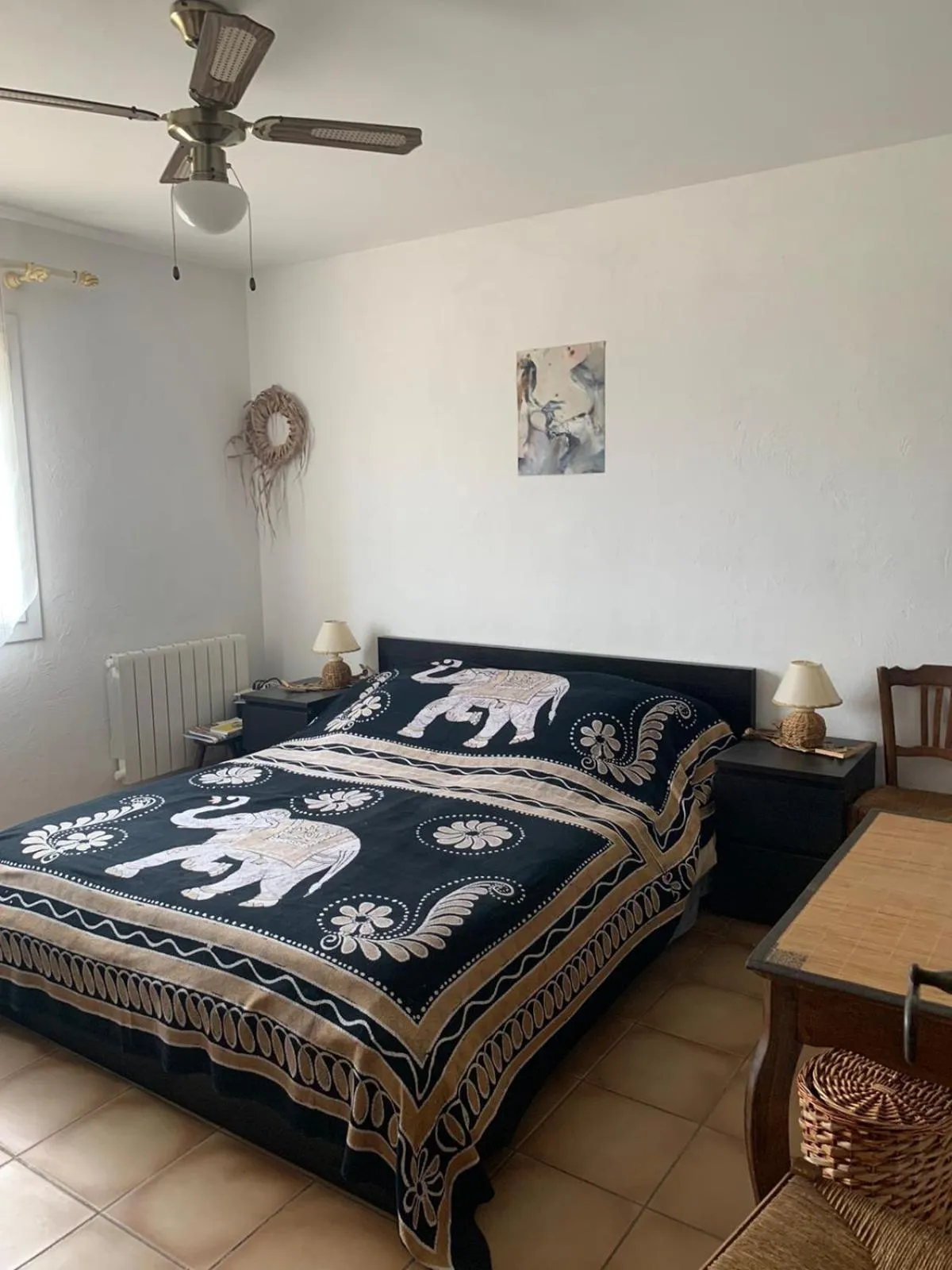 Bed in La Bastide Neuve des Oliviers