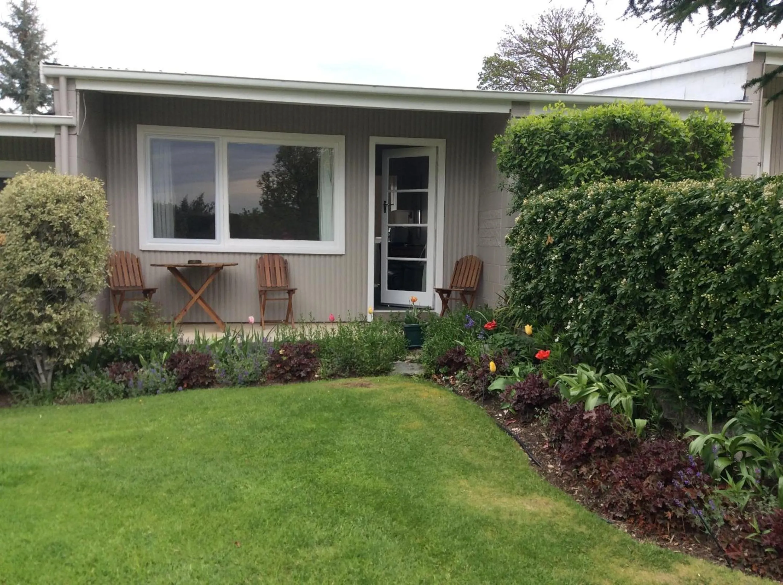 Facade/entrance in Alexandra Garden Court Motel