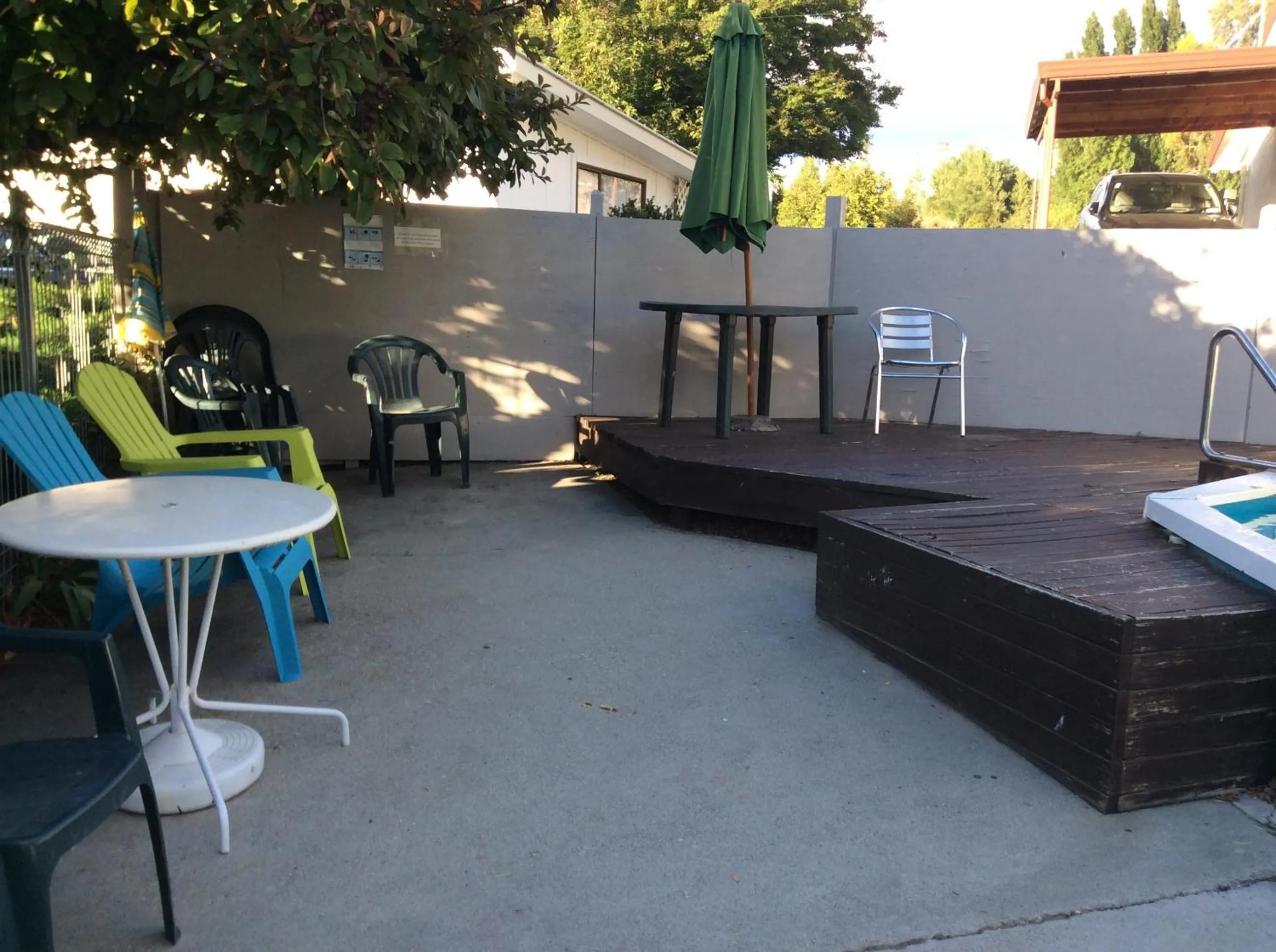 Swimming pool in Alexandra Garden Court Motel