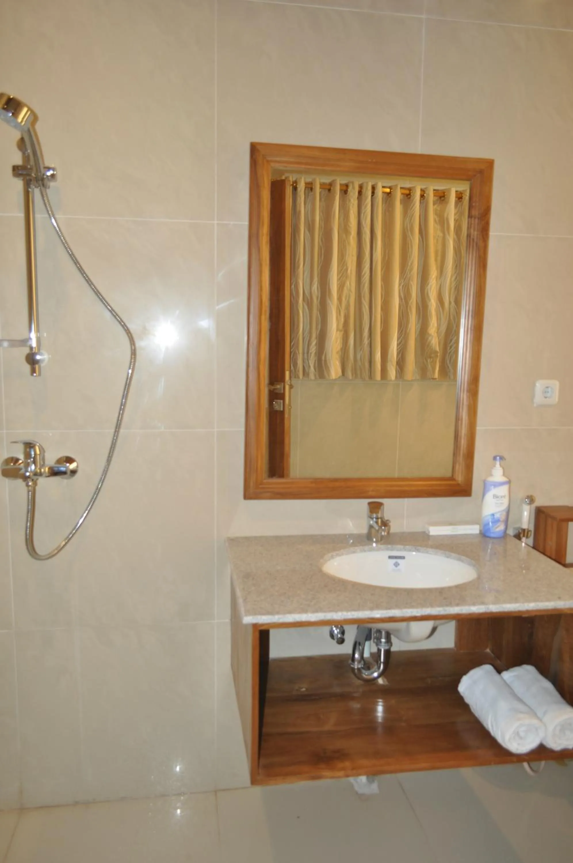 Bathroom in Crystal Beach Bali