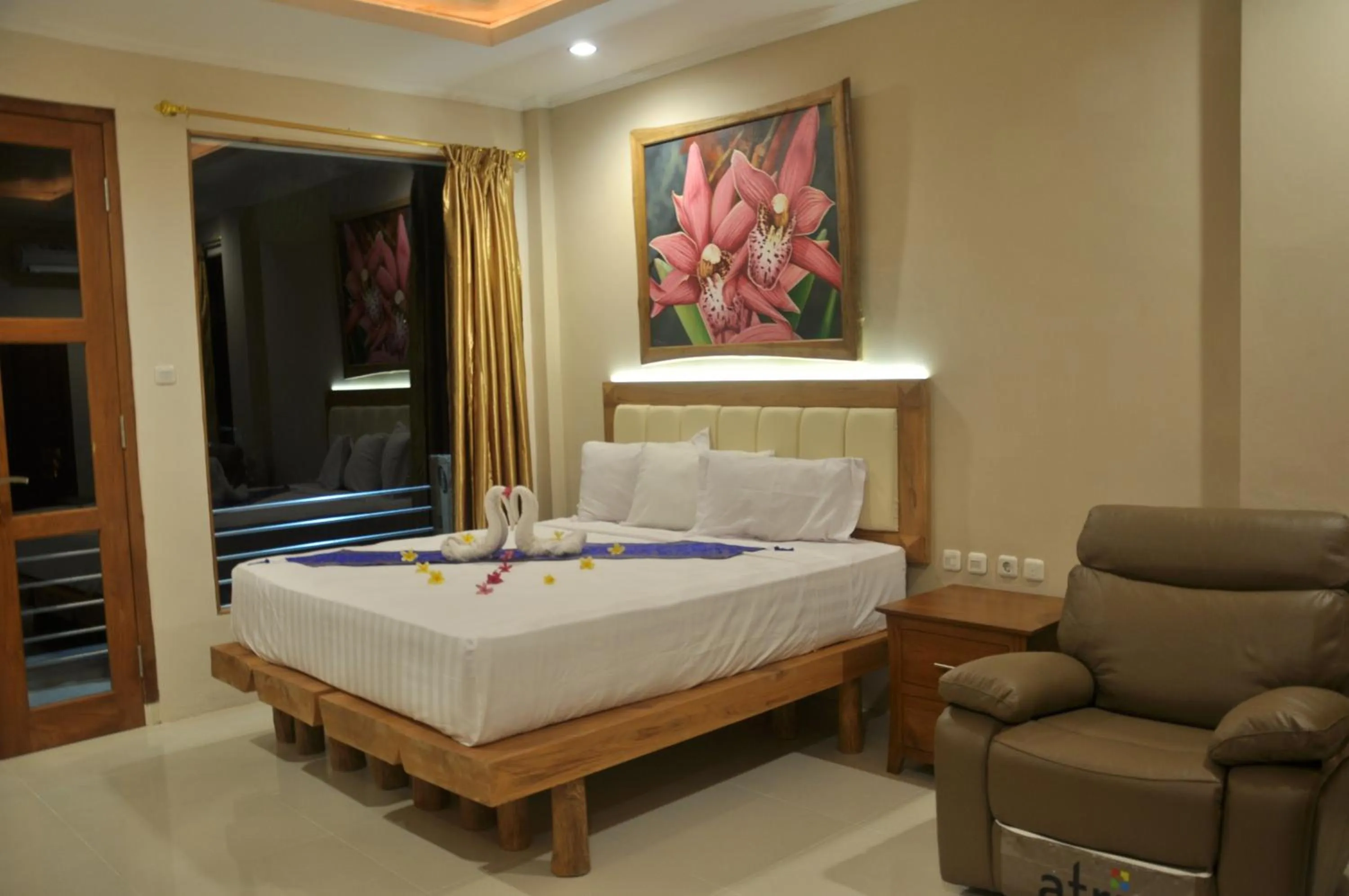 Photo of the whole room, Bed in Crystal Beach Bali