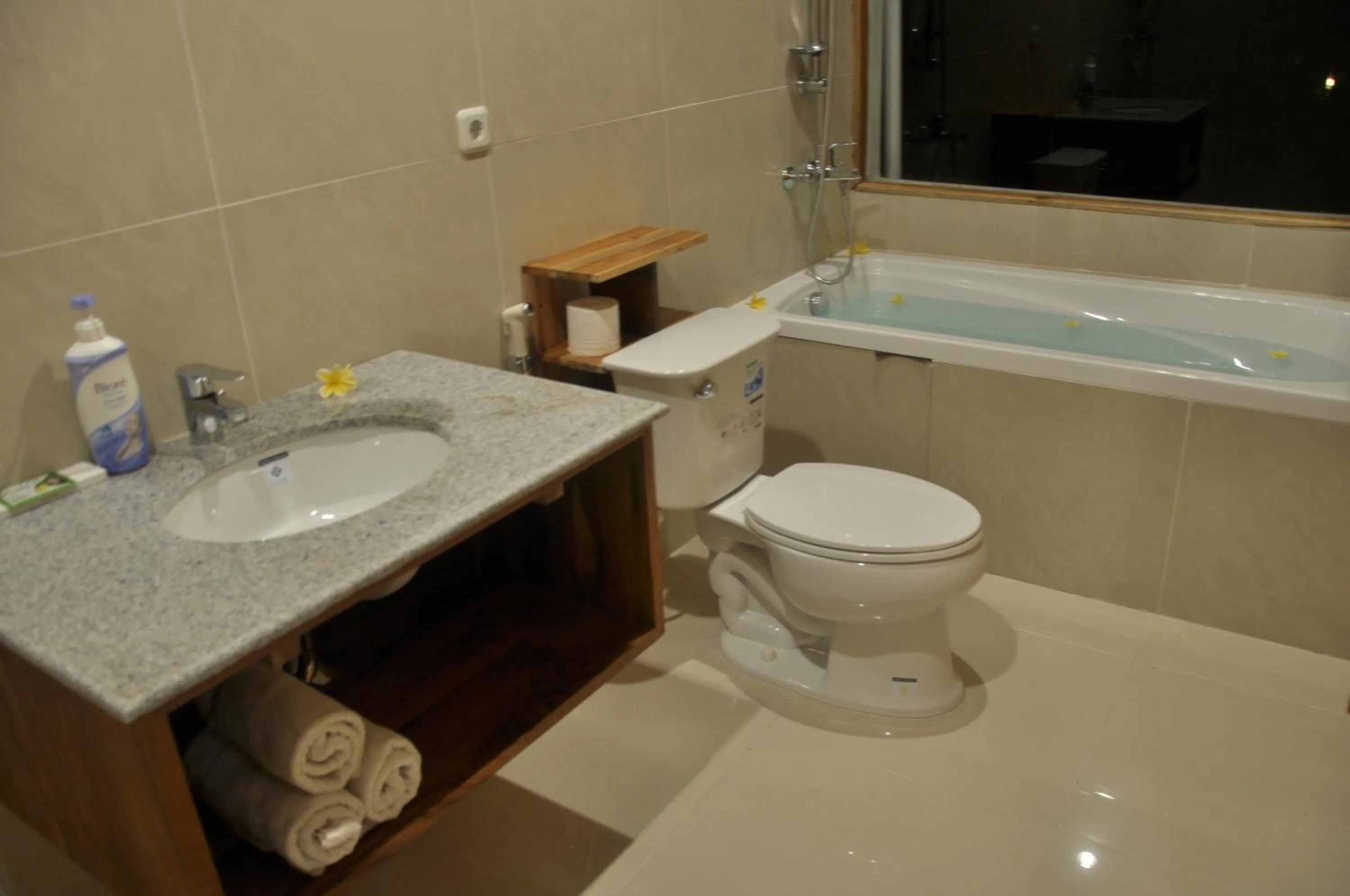 Bathroom in Crystal Beach Bali
