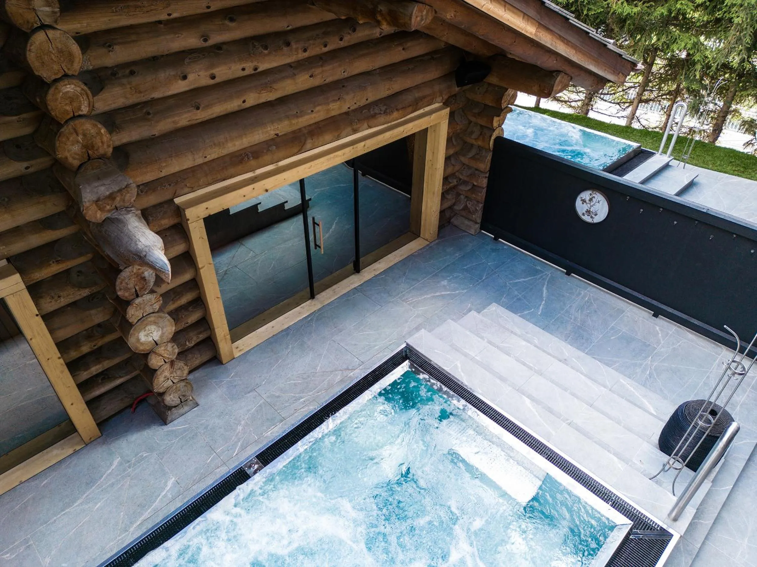 Hot Tub in Wellness Hotel Alpenhof
