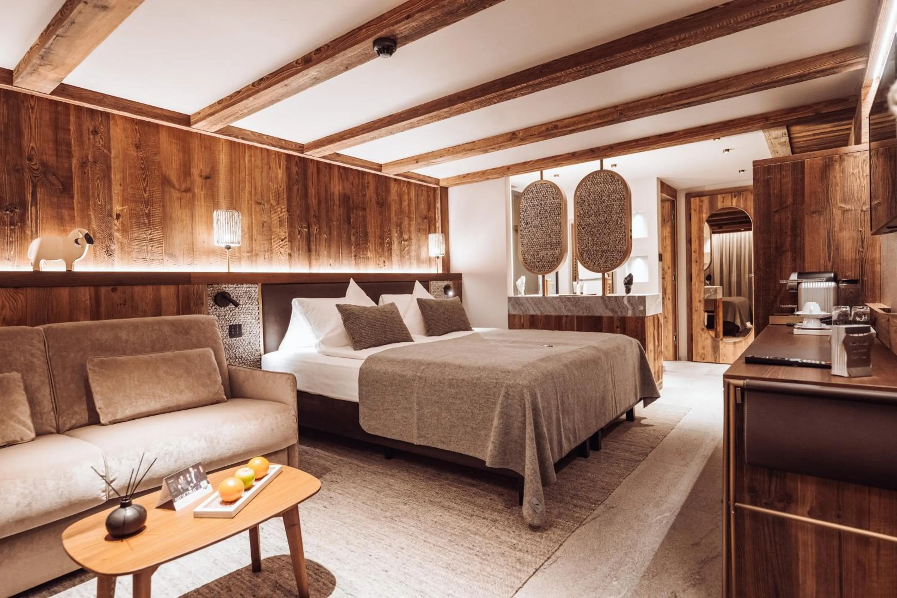 Bedroom, Bed in Wellness Hotel Alpenhof