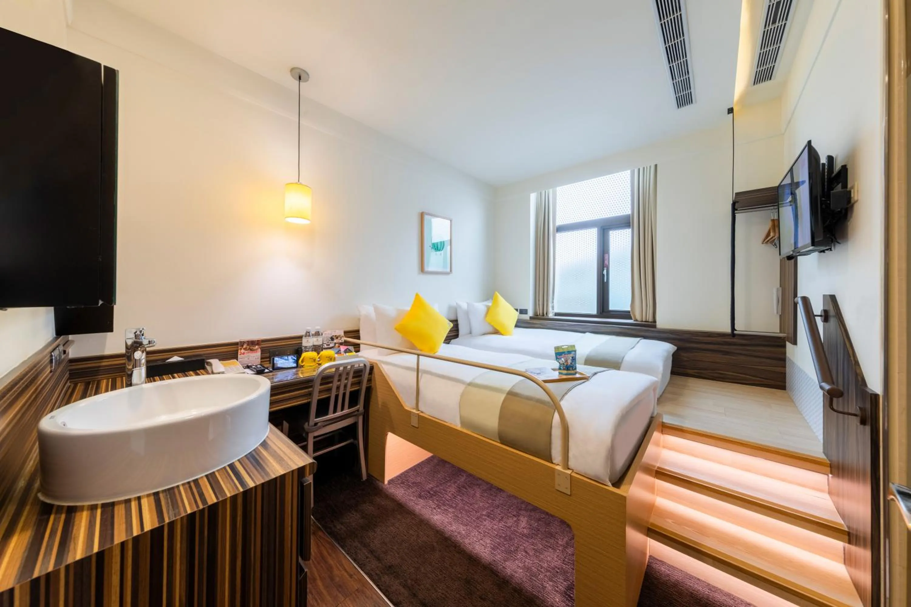 Bed in Bee House by Cosmos Creation - Taipei Main Station