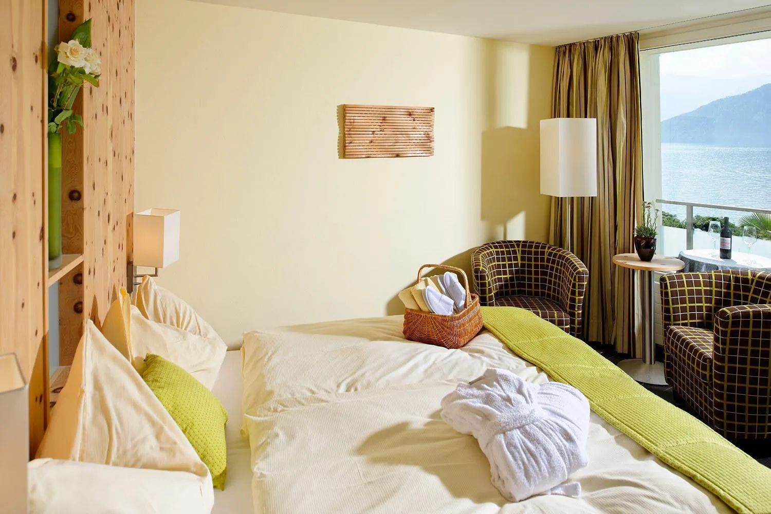 Bed in Hotel Alexander